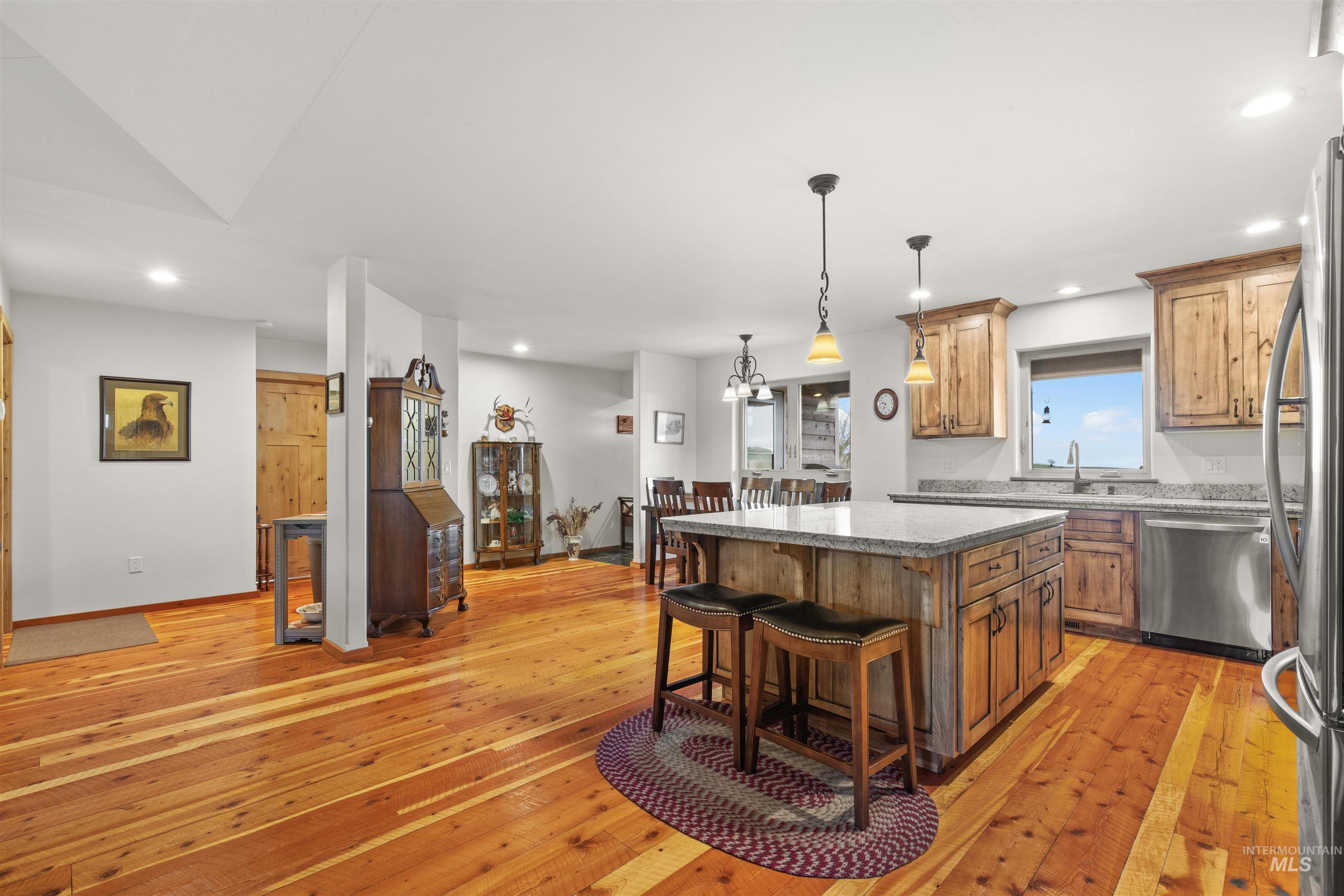 168 Winona Property Photo 16