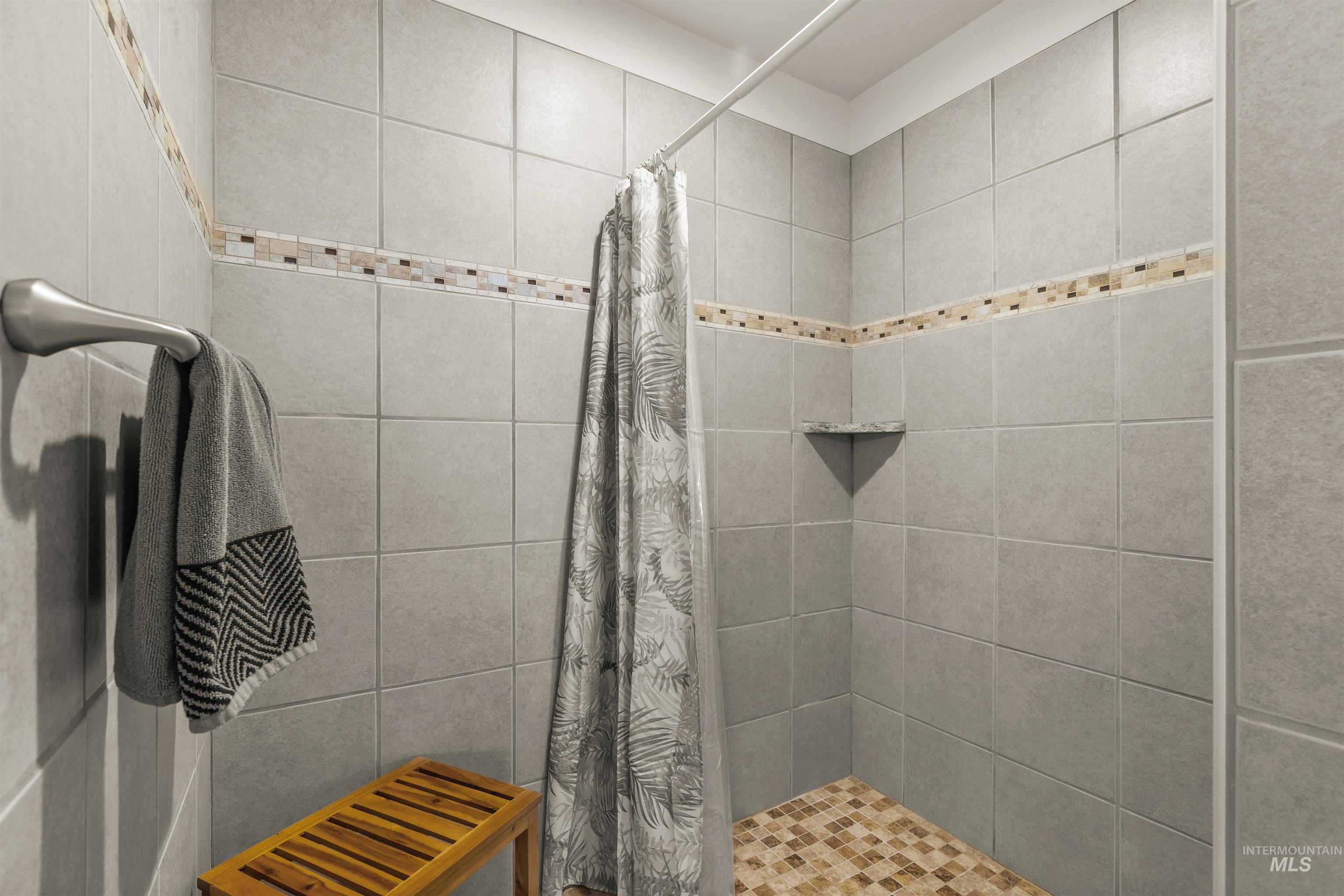 168 Winona Property Photo 21