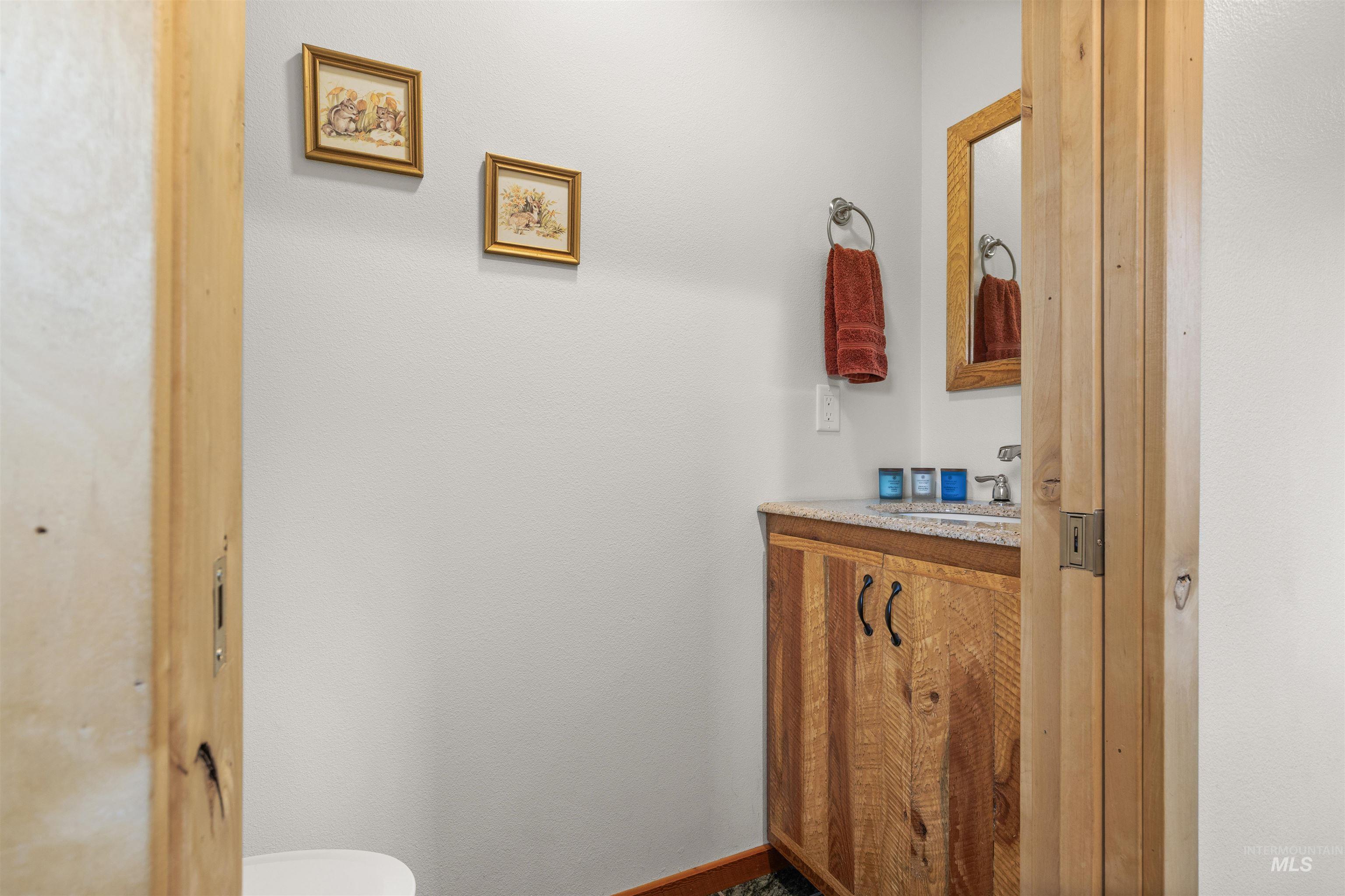 168 Winona Property Photo 30
