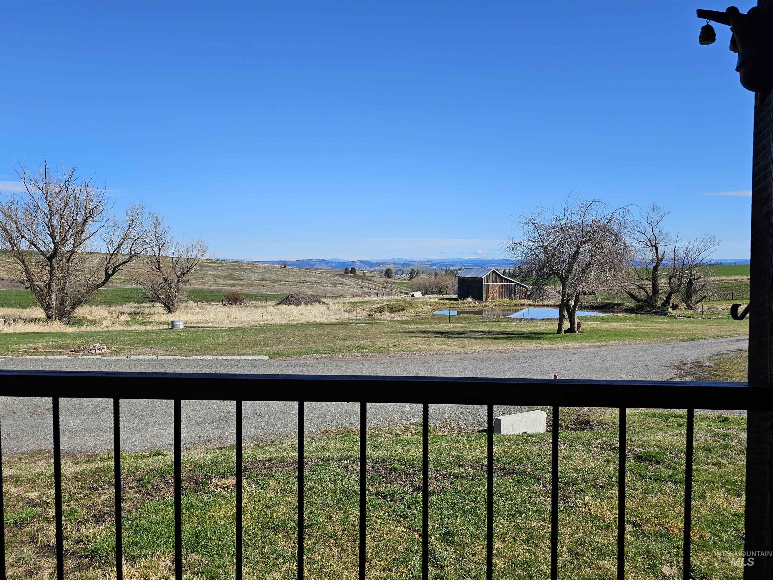 168 Winona Property Photo 33
