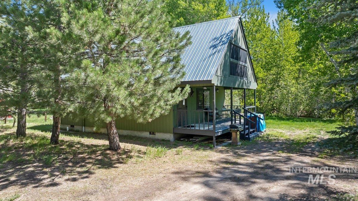 186 Phillips Creek Lane Property Photo 1