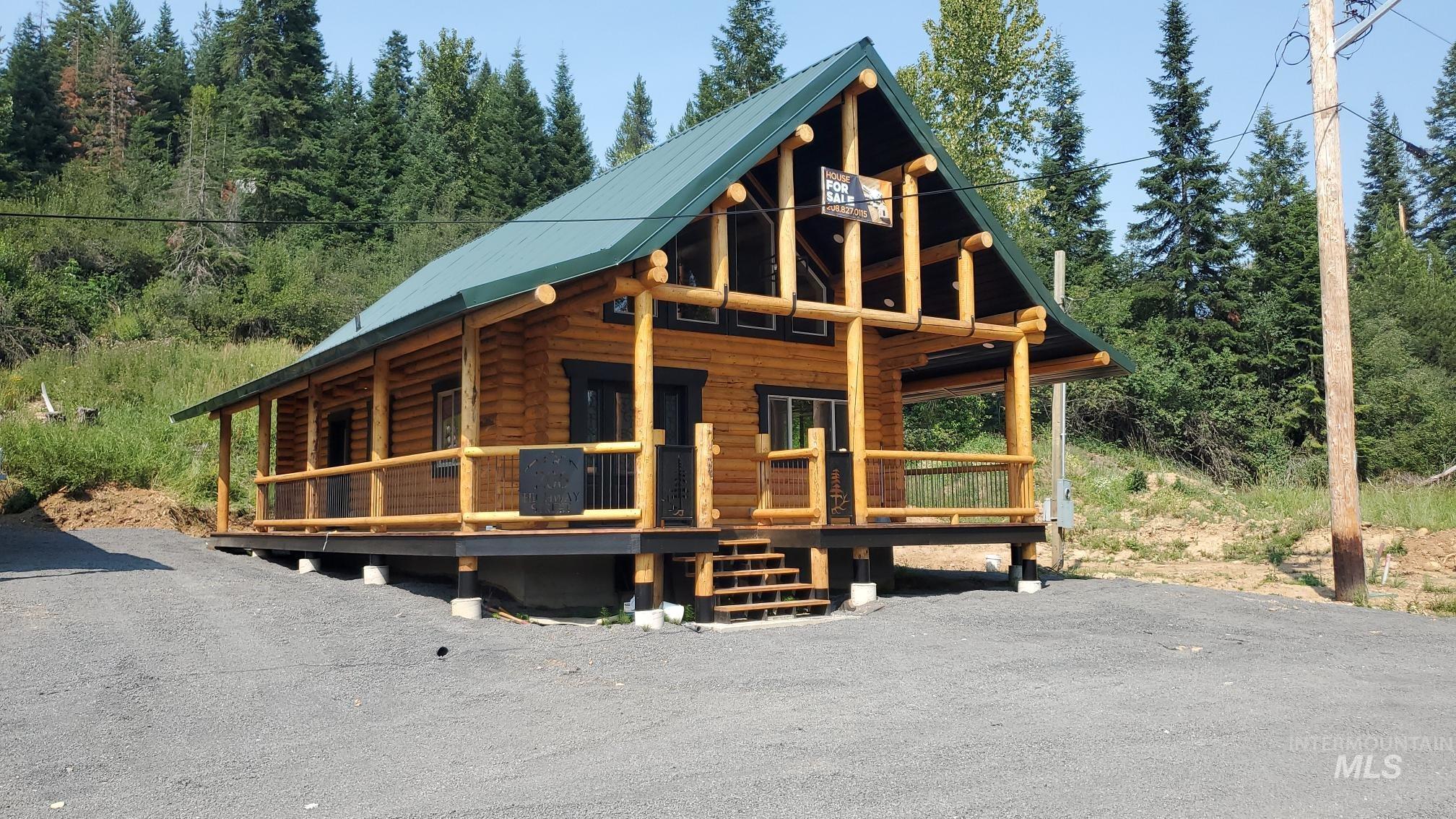 206 Highway St Property Photo