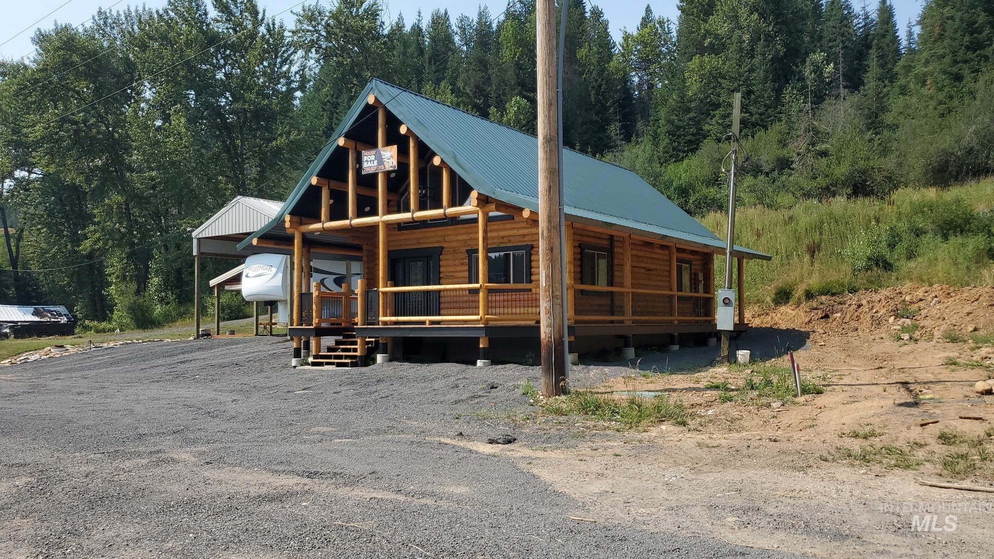 206 Highway St Property Photo 3