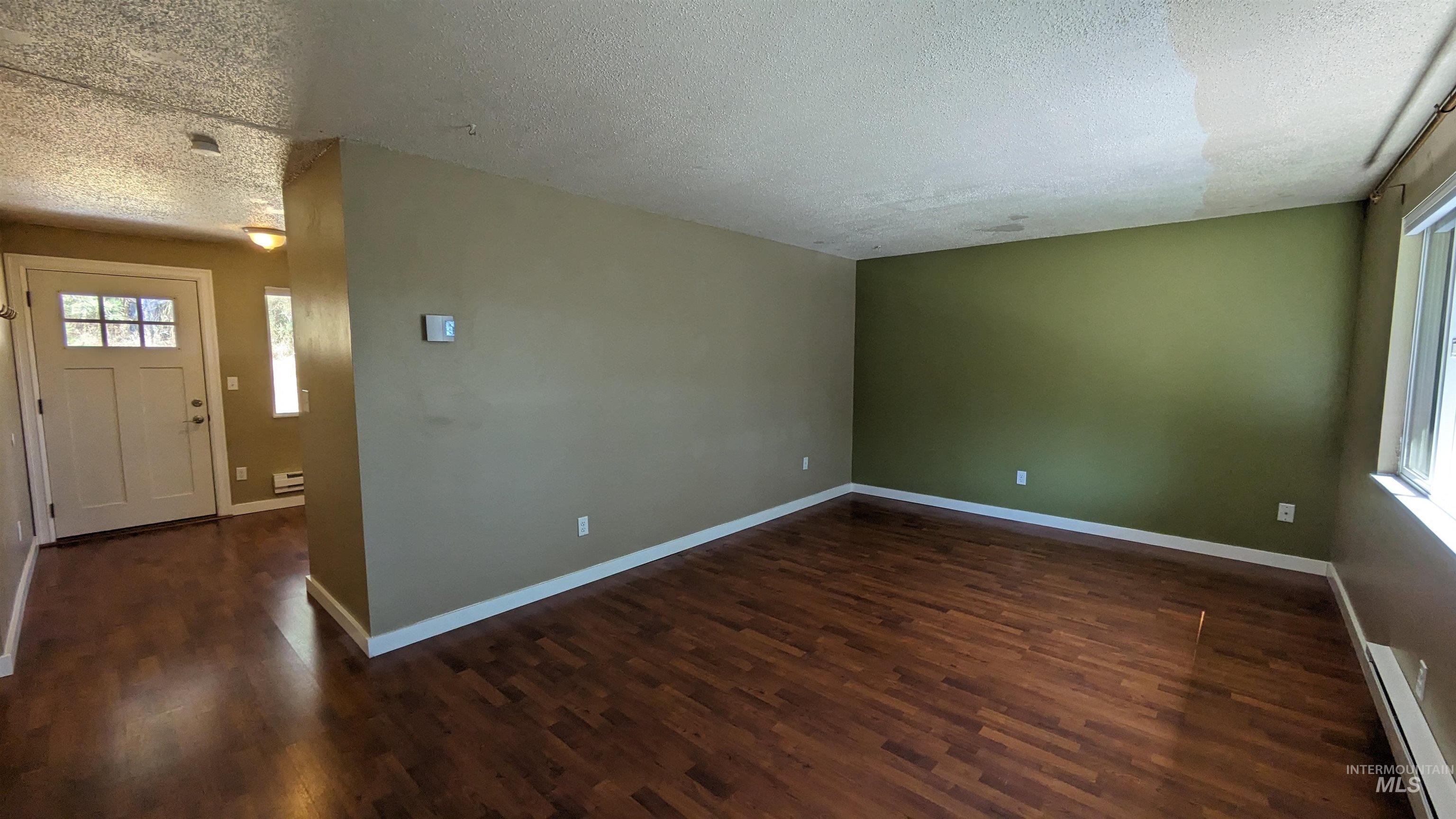 404/406 W C St Property Photo 11