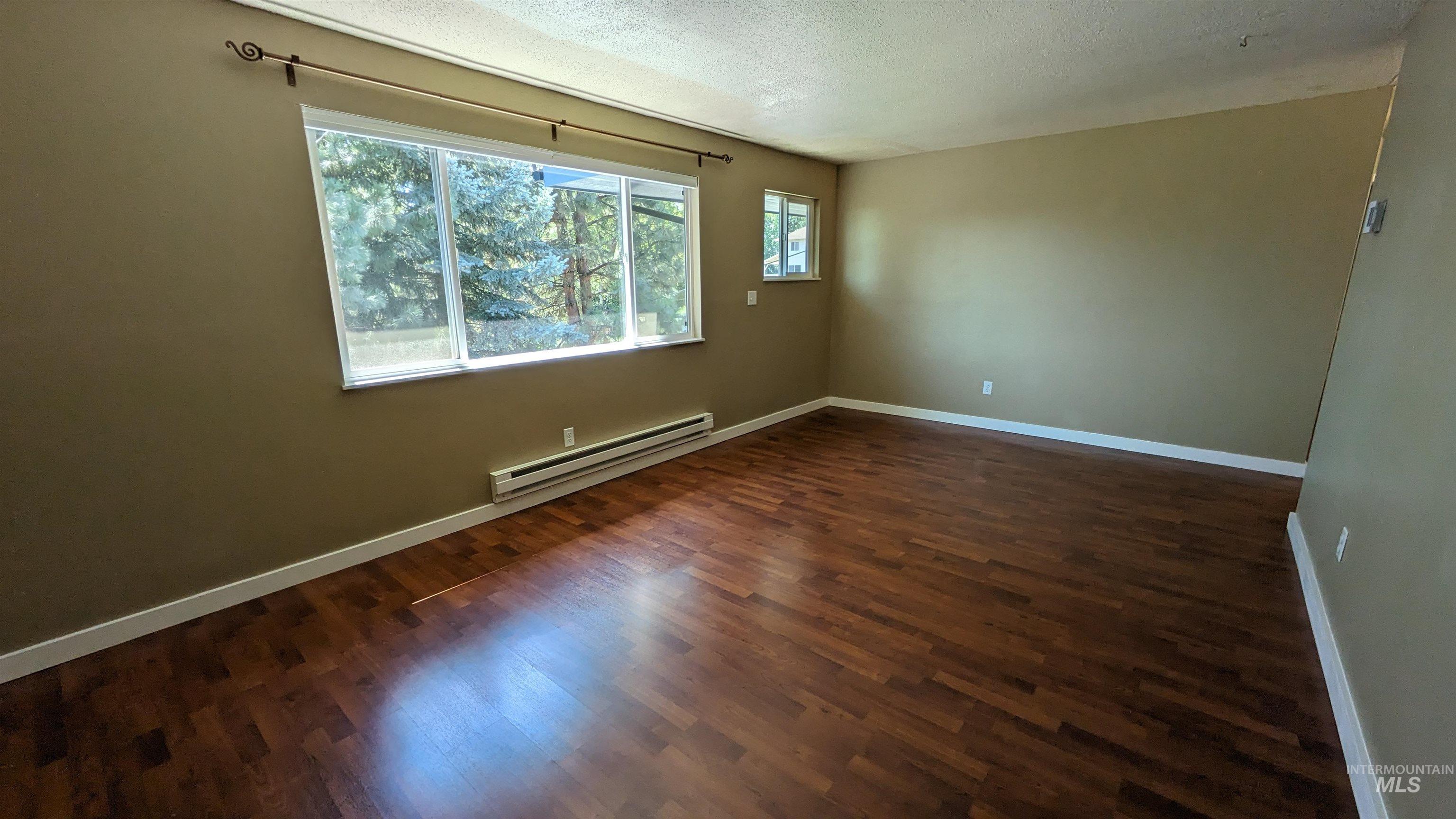 404/406 W C St Property Photo 12