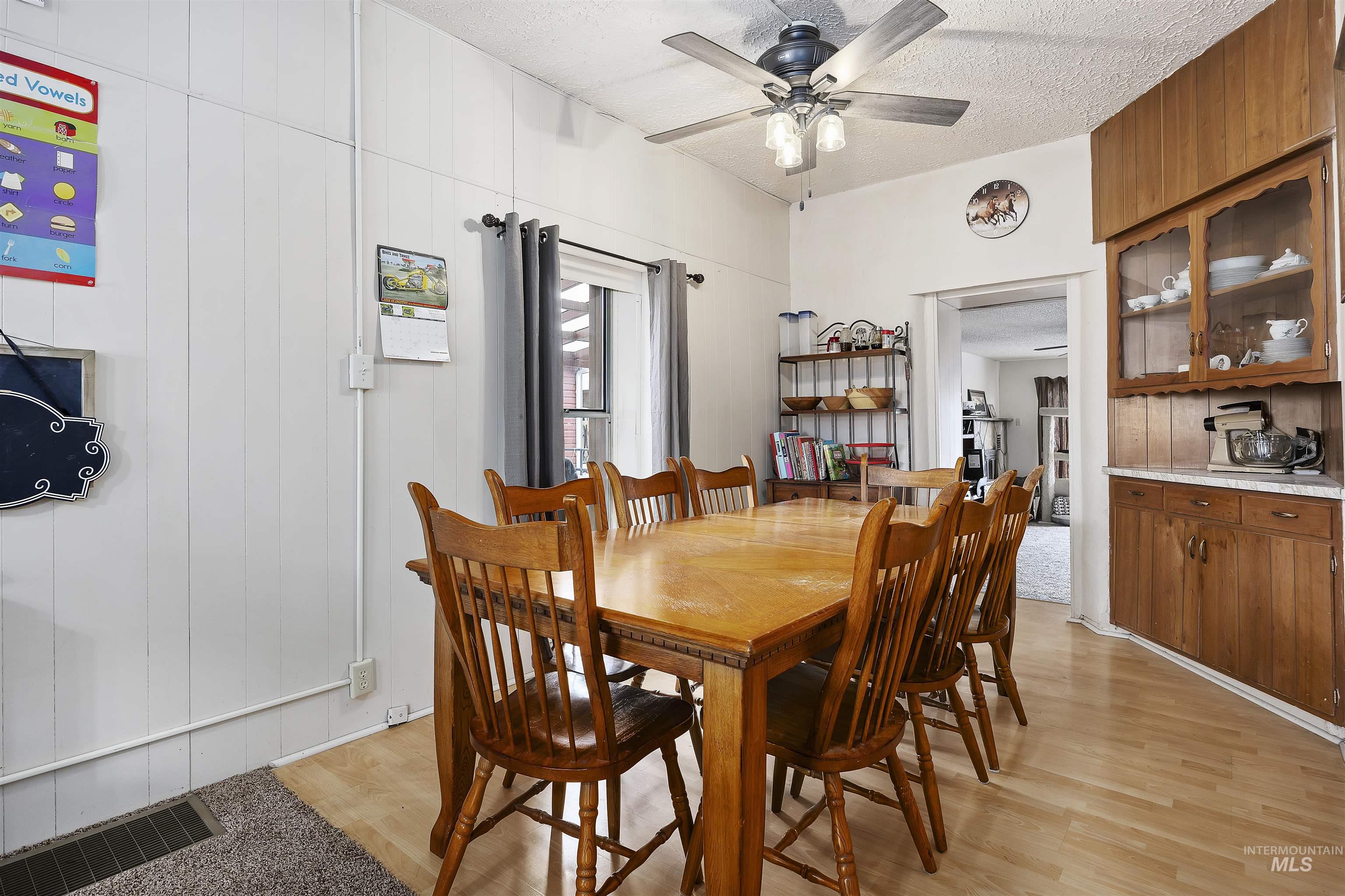 217 N 8th Avenue Property Photo 5