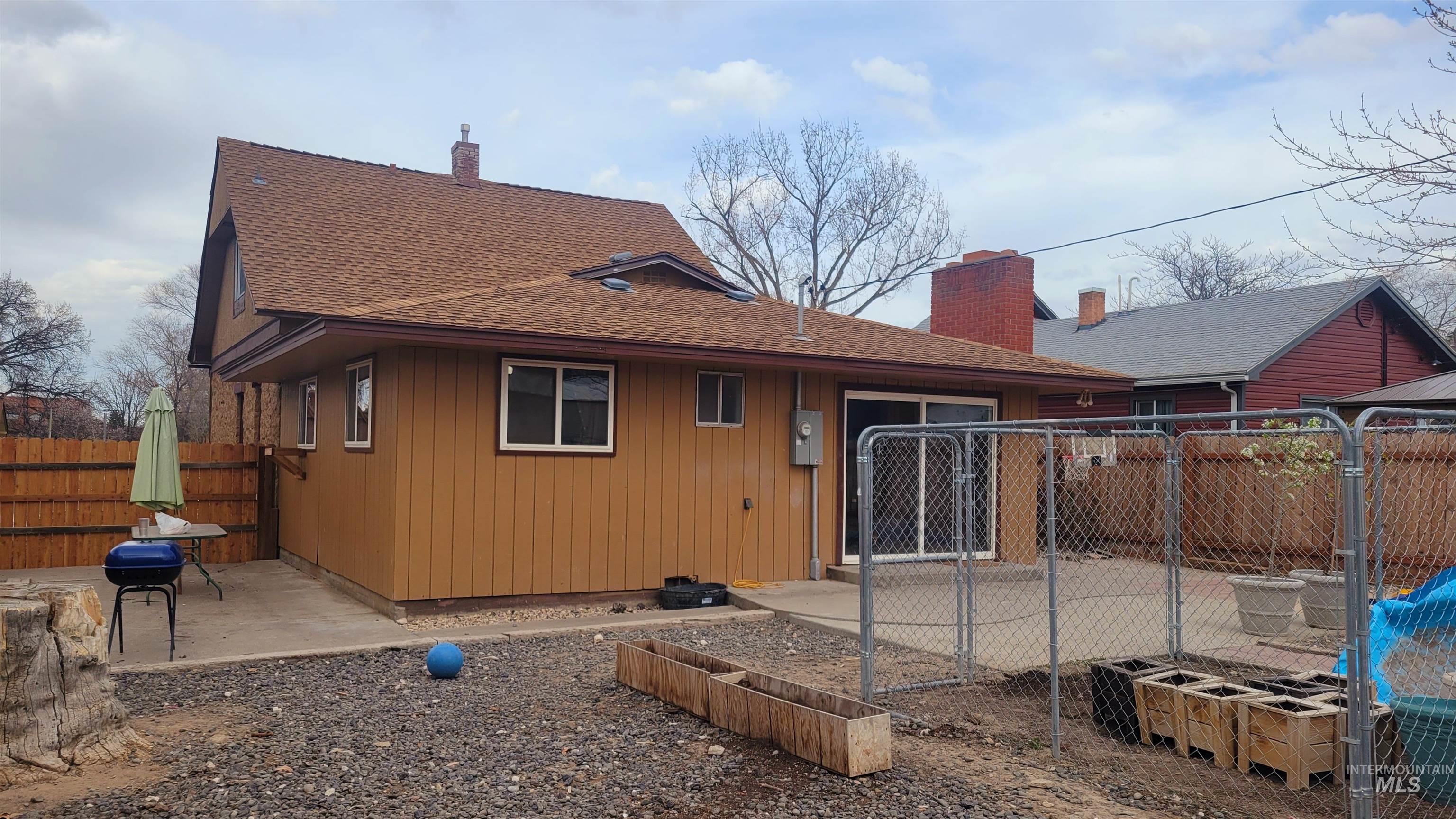 217 N 8th Avenue Property Photo 26