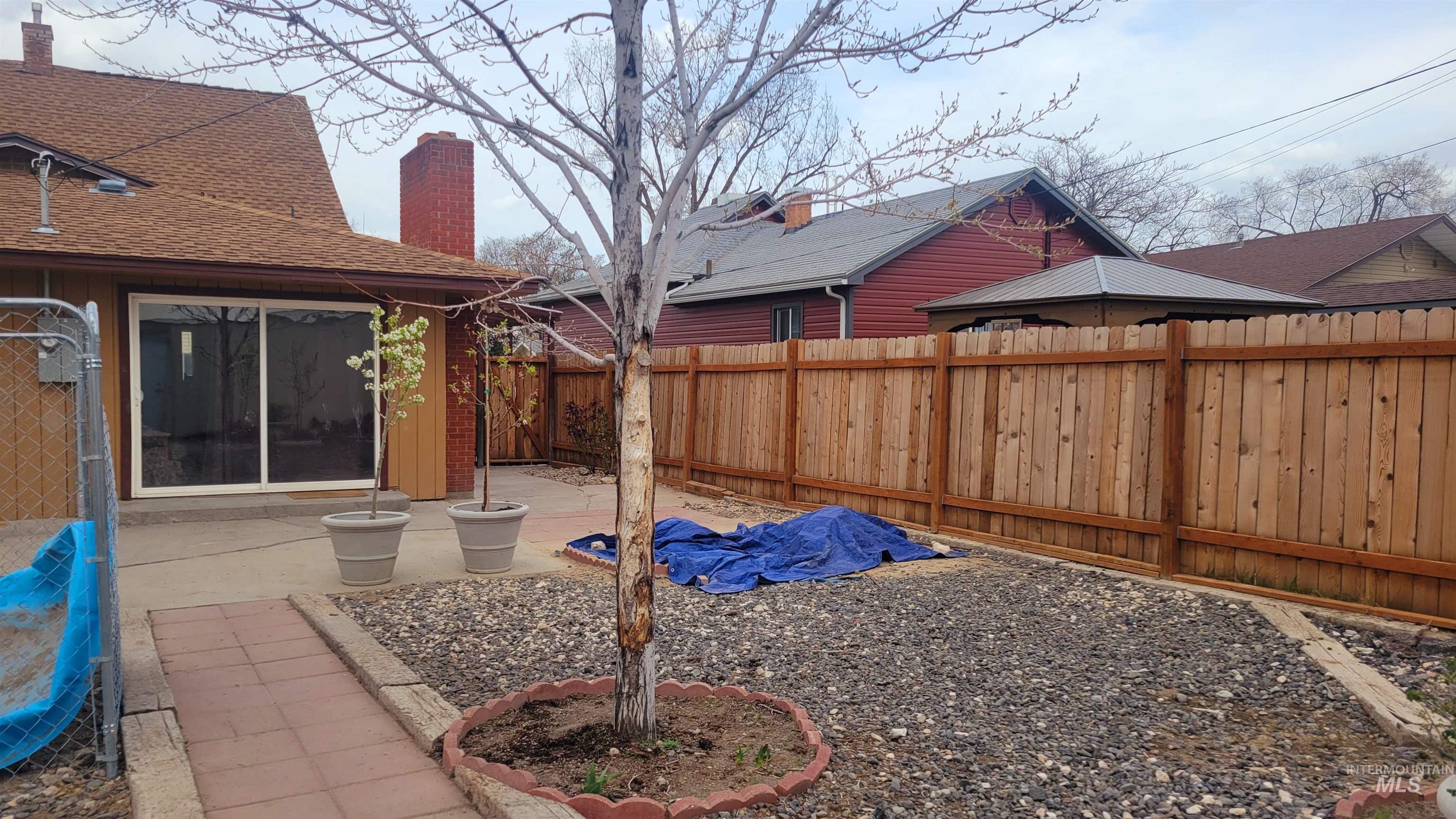 217 N 8th Avenue Property Photo 28
