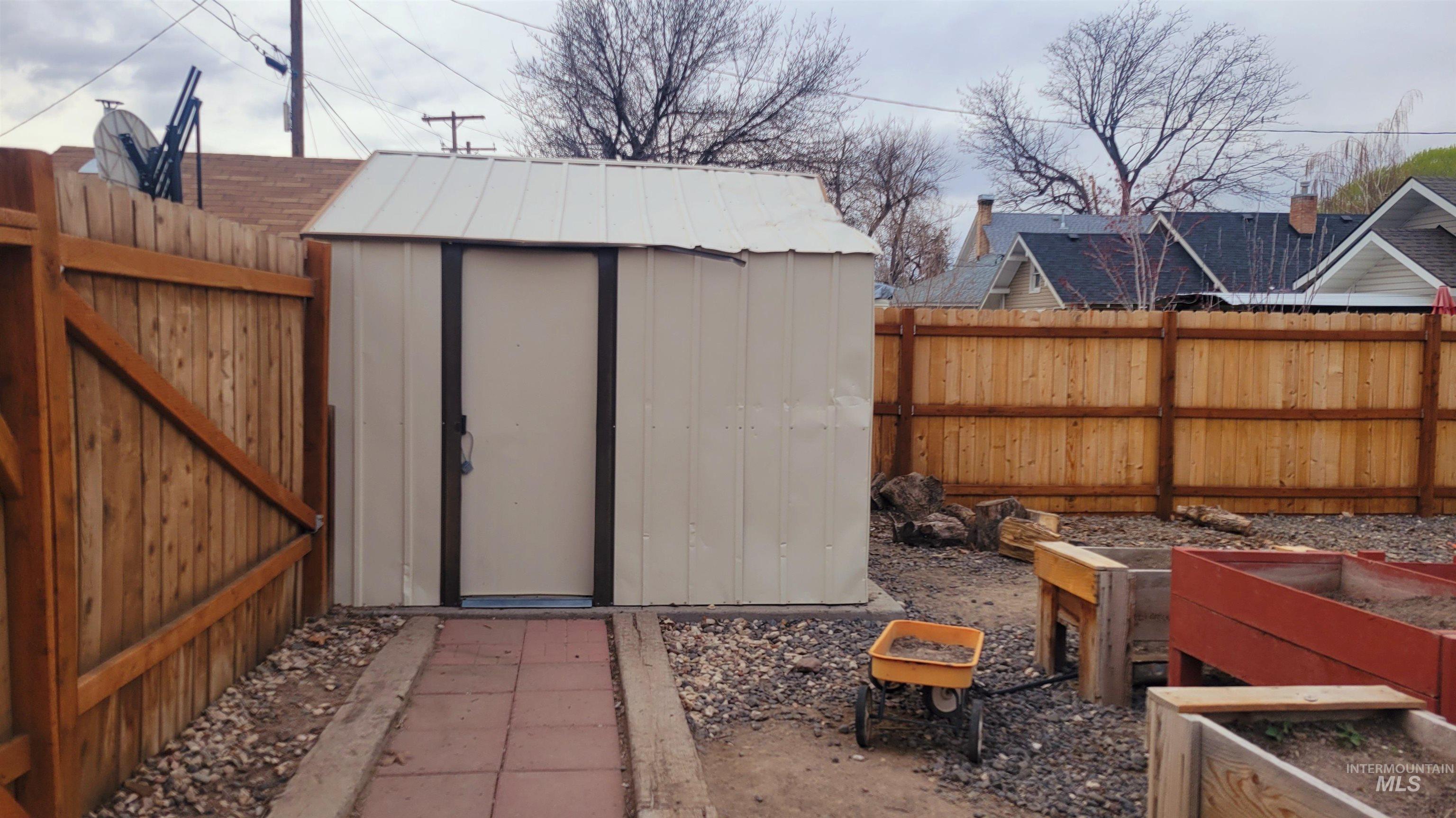217 N 8th Avenue Property Photo 30