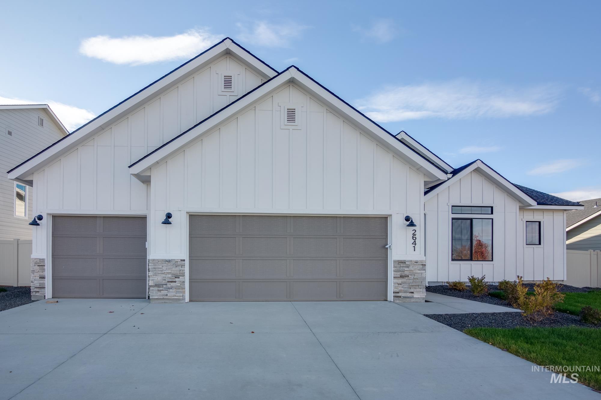 2641 E Night Rider Dr Property Photo 1