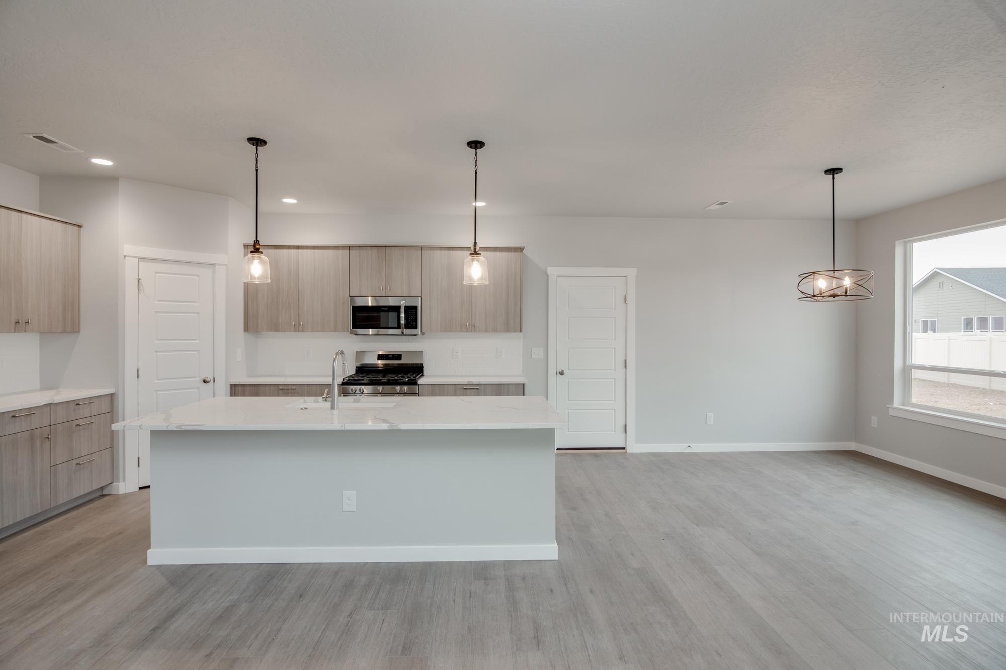 2667 E Night Rider Dr Property Photo 3