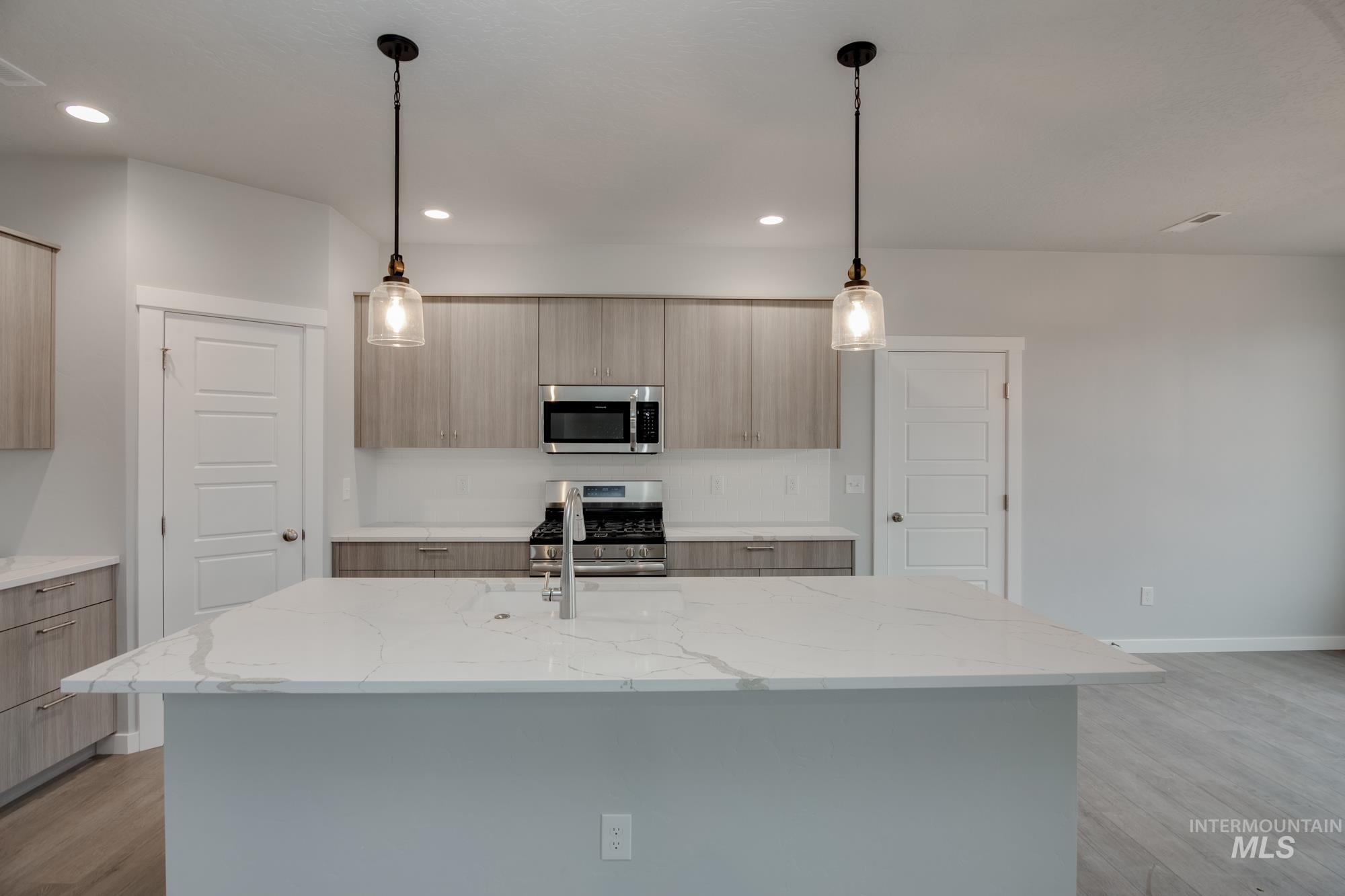 2667 E Night Rider Dr Property Photo 4