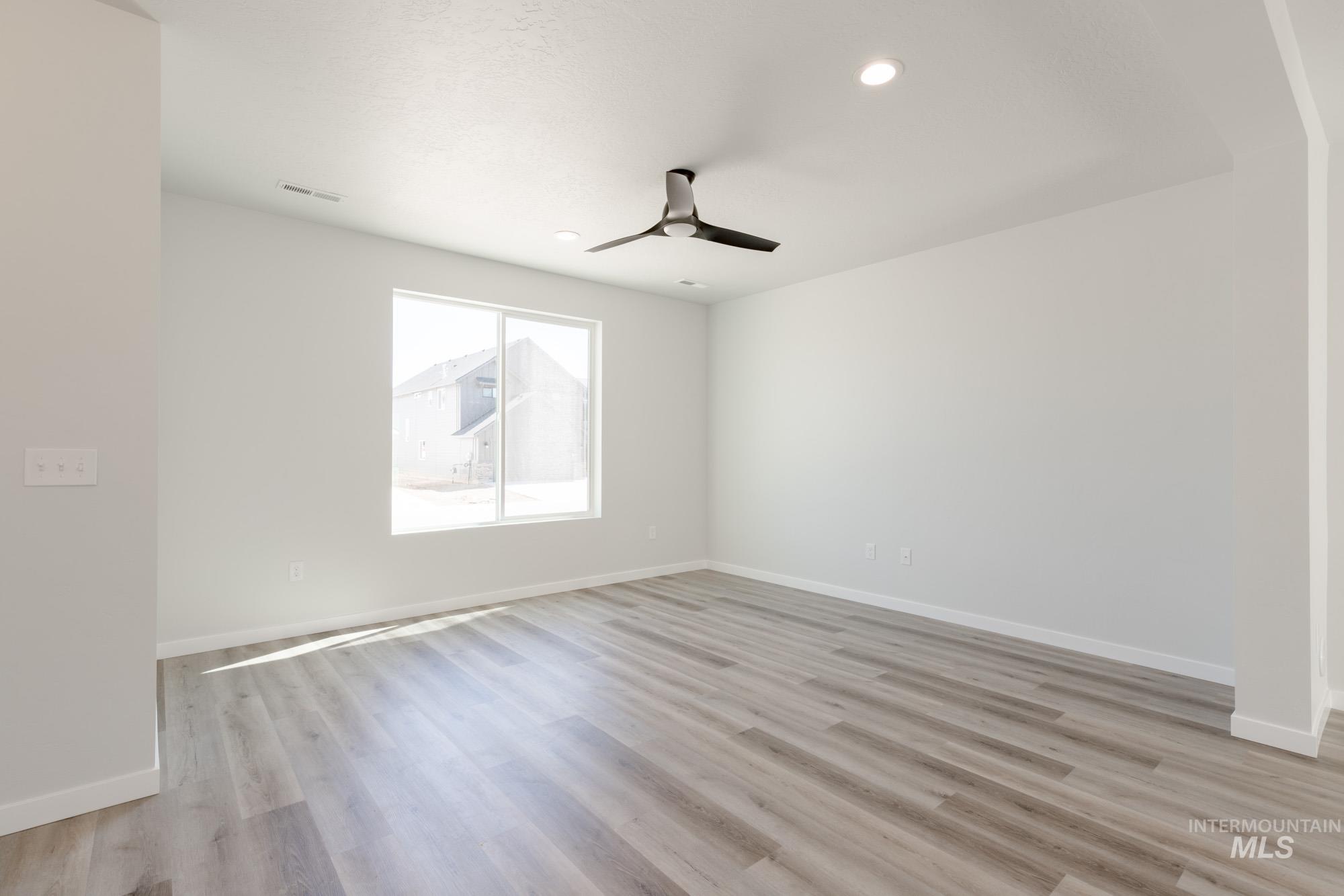 4403 N Magical Creek Ave Property Photo 10
