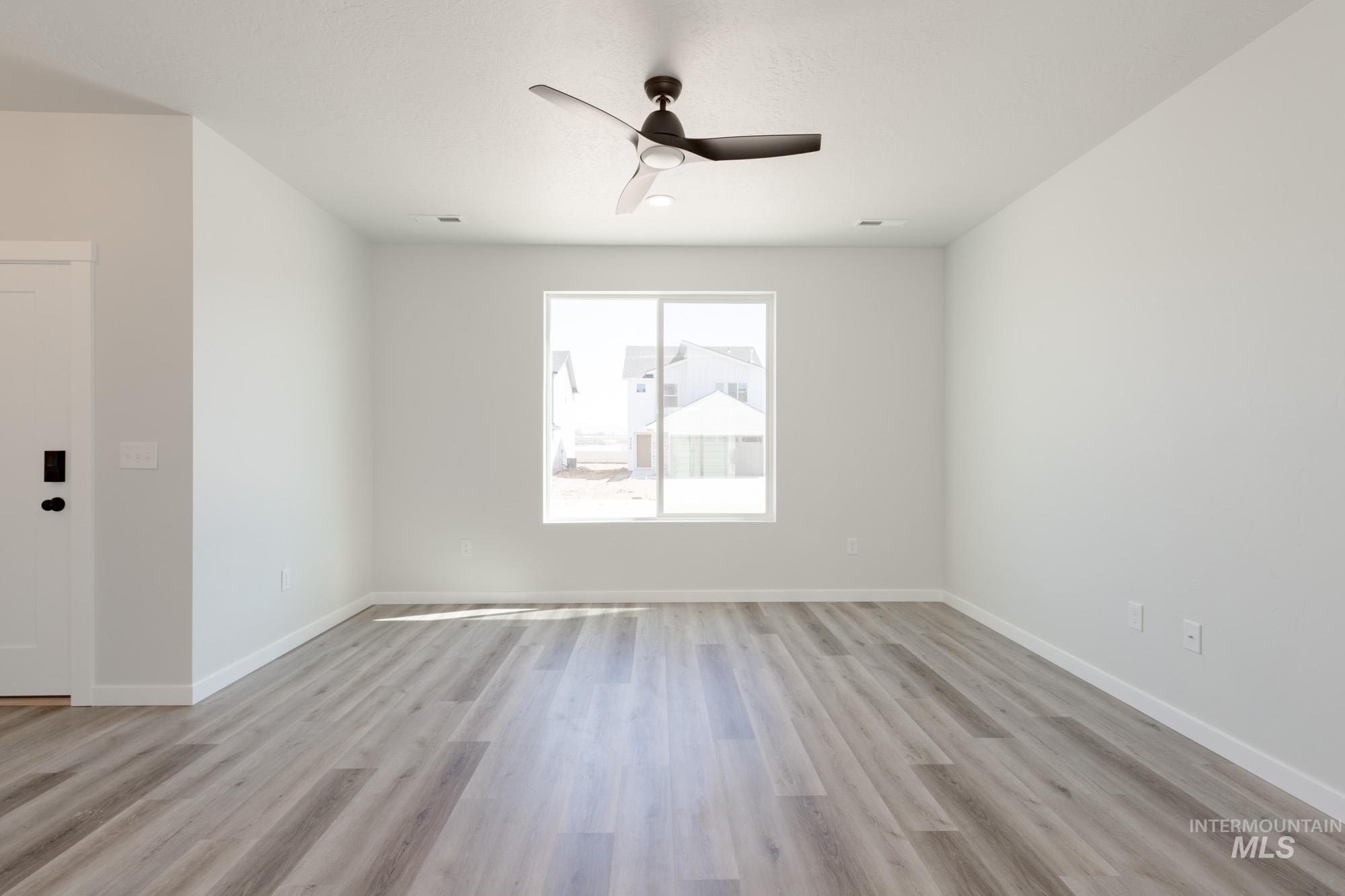 4403 N Magical Creek Ave Property Photo 11