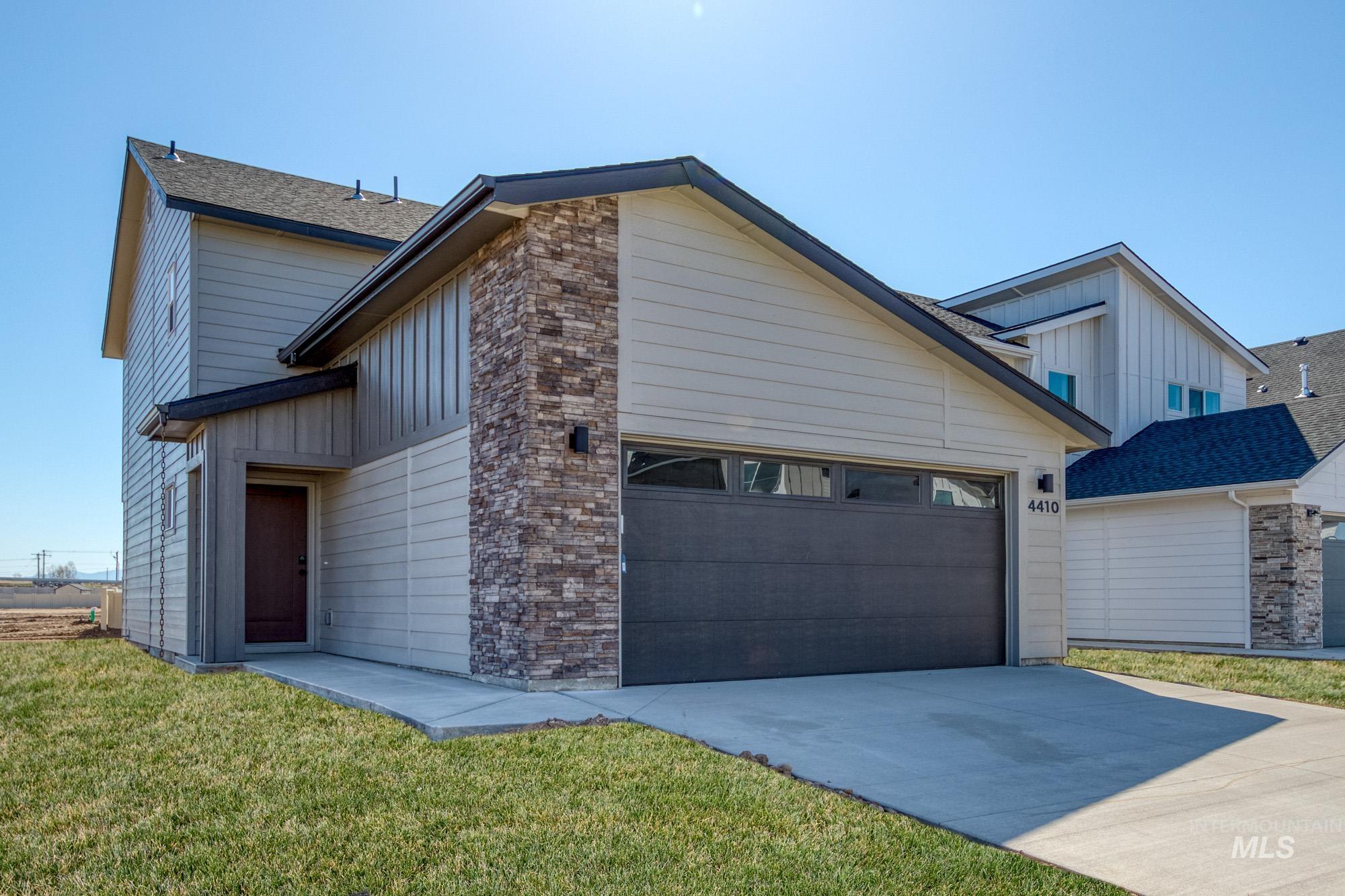 4410 N Magical Creek Ave Property Photo 1