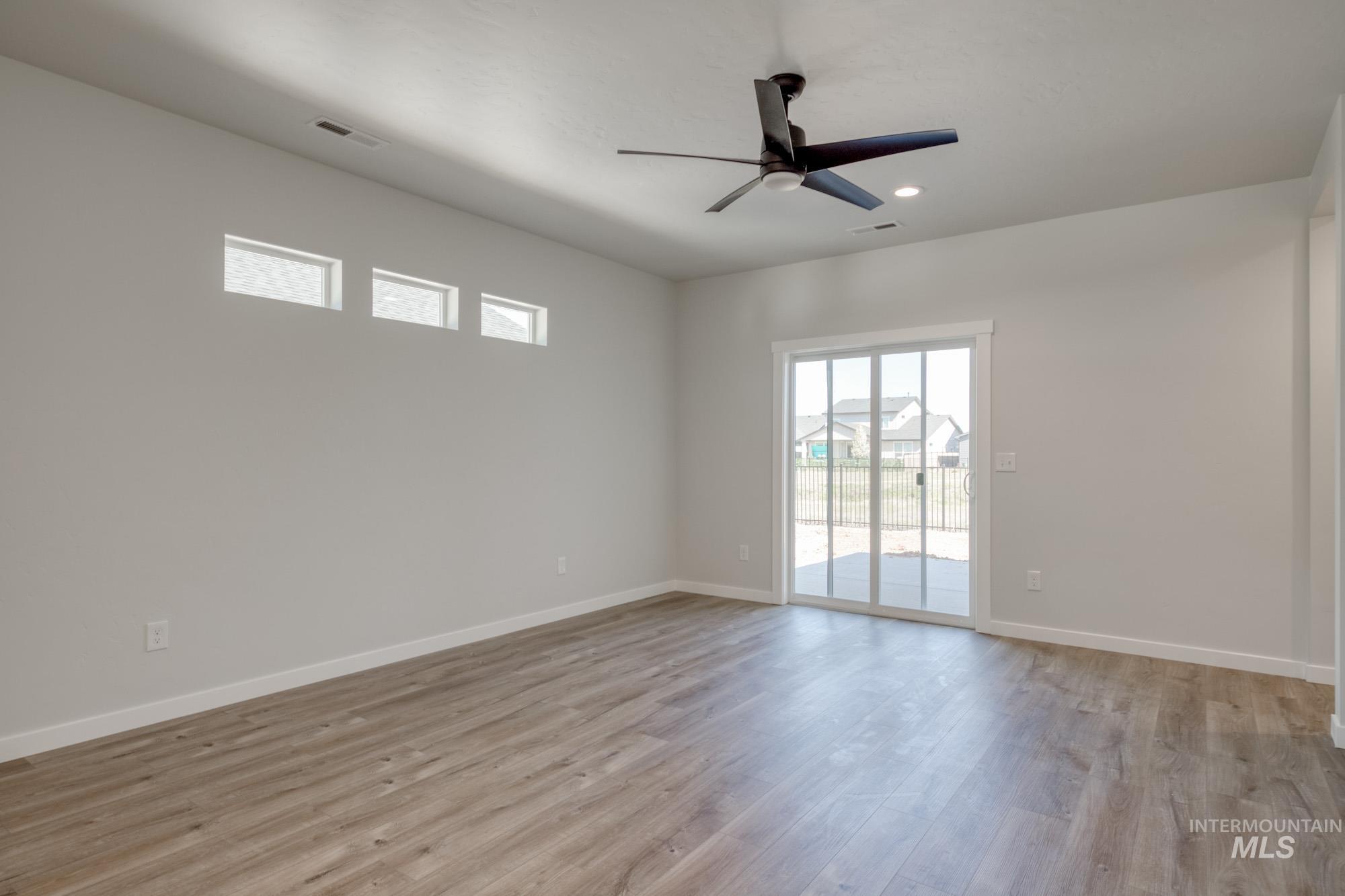 6752 W Plateau Creek Dr Property Photo 6