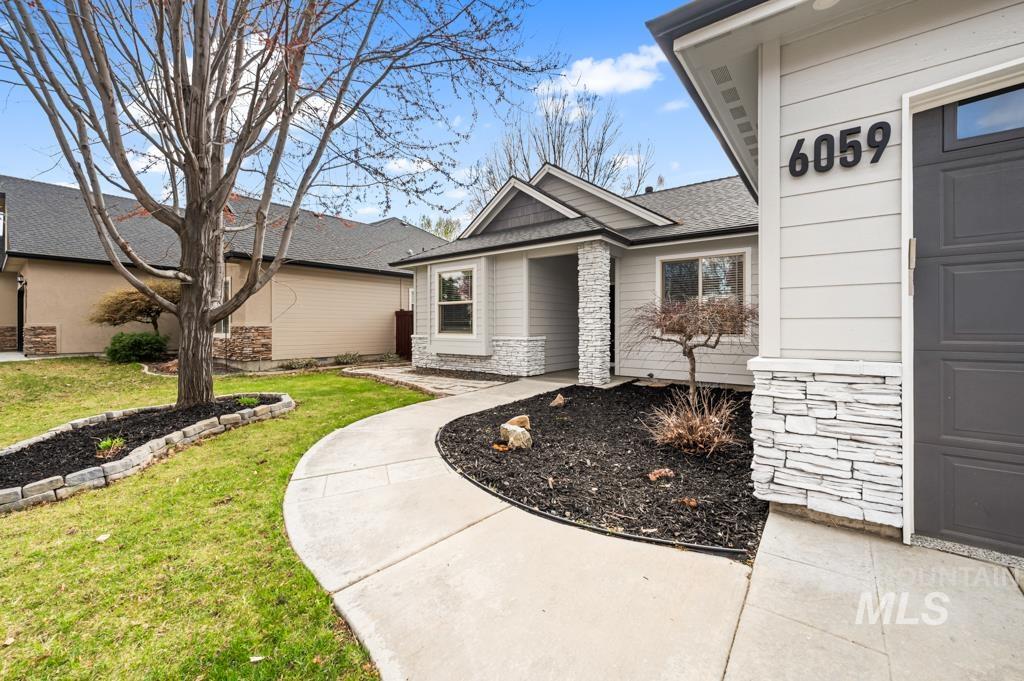 6059 Moose Creek Way Property Photo 4