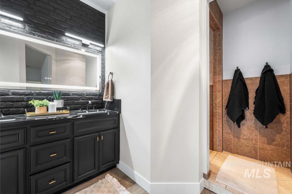 6059 Moose Creek Way Property Photo 23