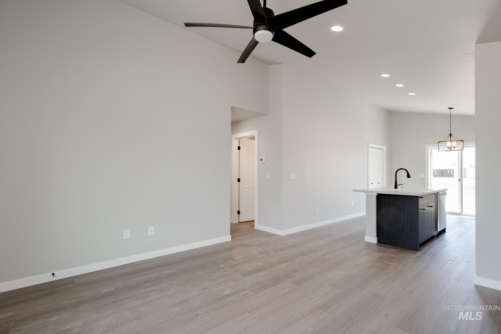 11081 Canvas St Property Photo 10