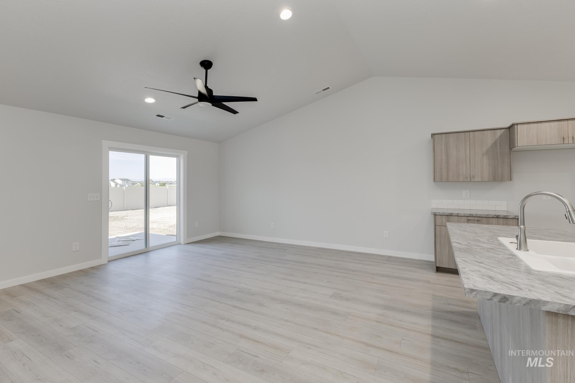 5245 E Burnte Peak St Property Photo 7