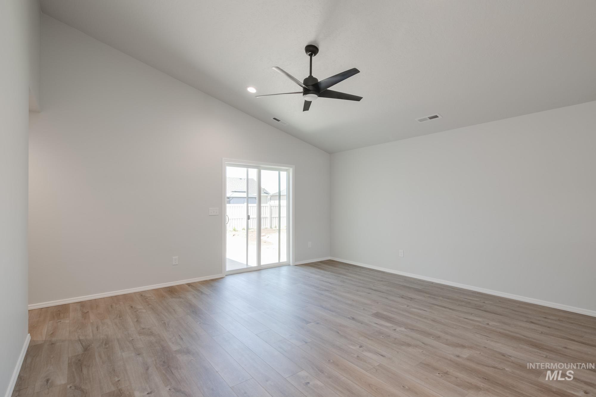 119 Idalou Way Property Photo 11