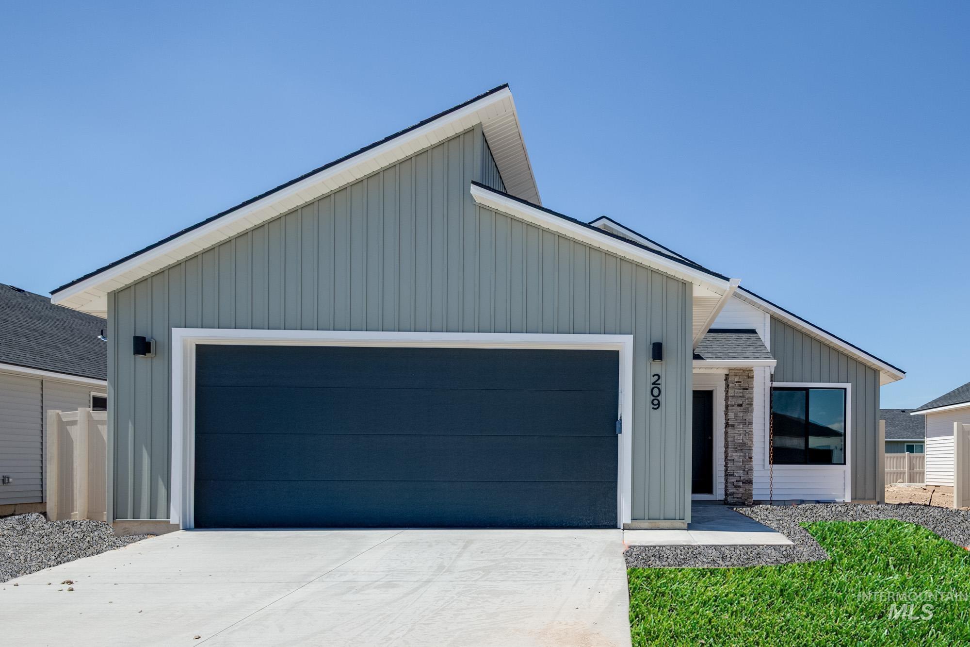 209 Idalou Way Property Photo 1