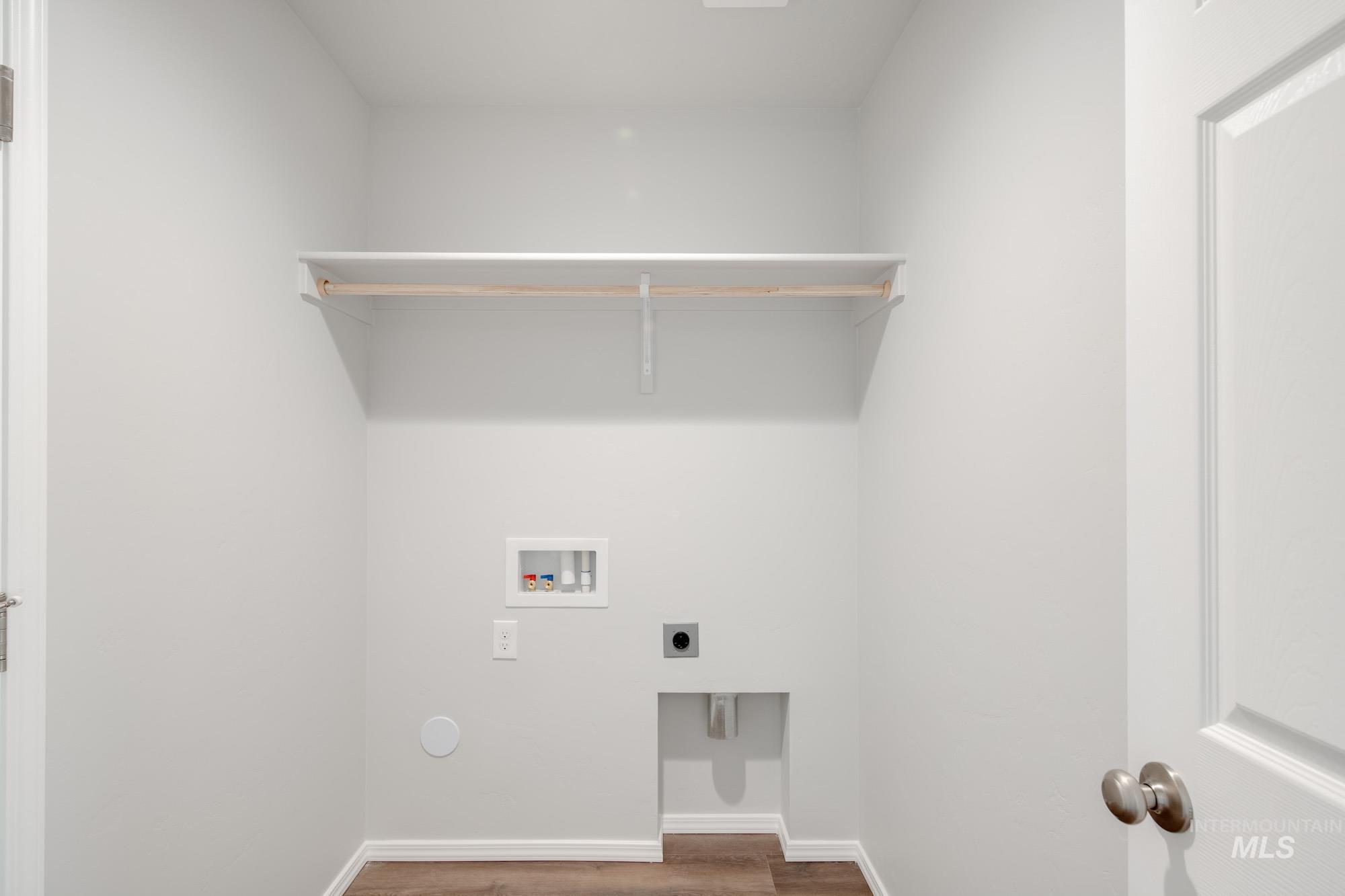 201 Idalou Way Property Photo 6