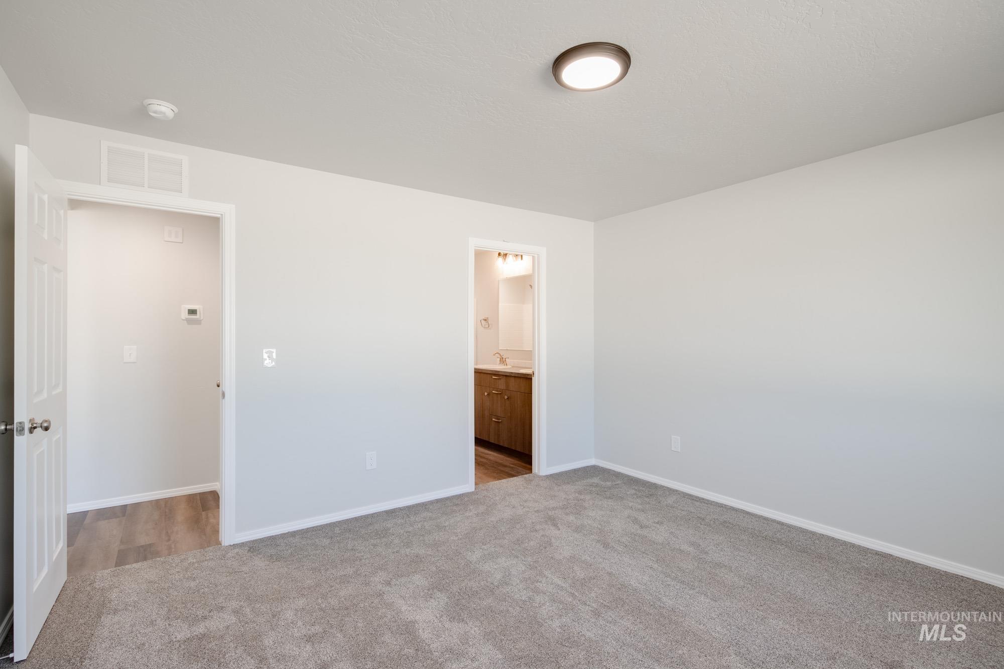 201 Idalou Way Property Photo 8