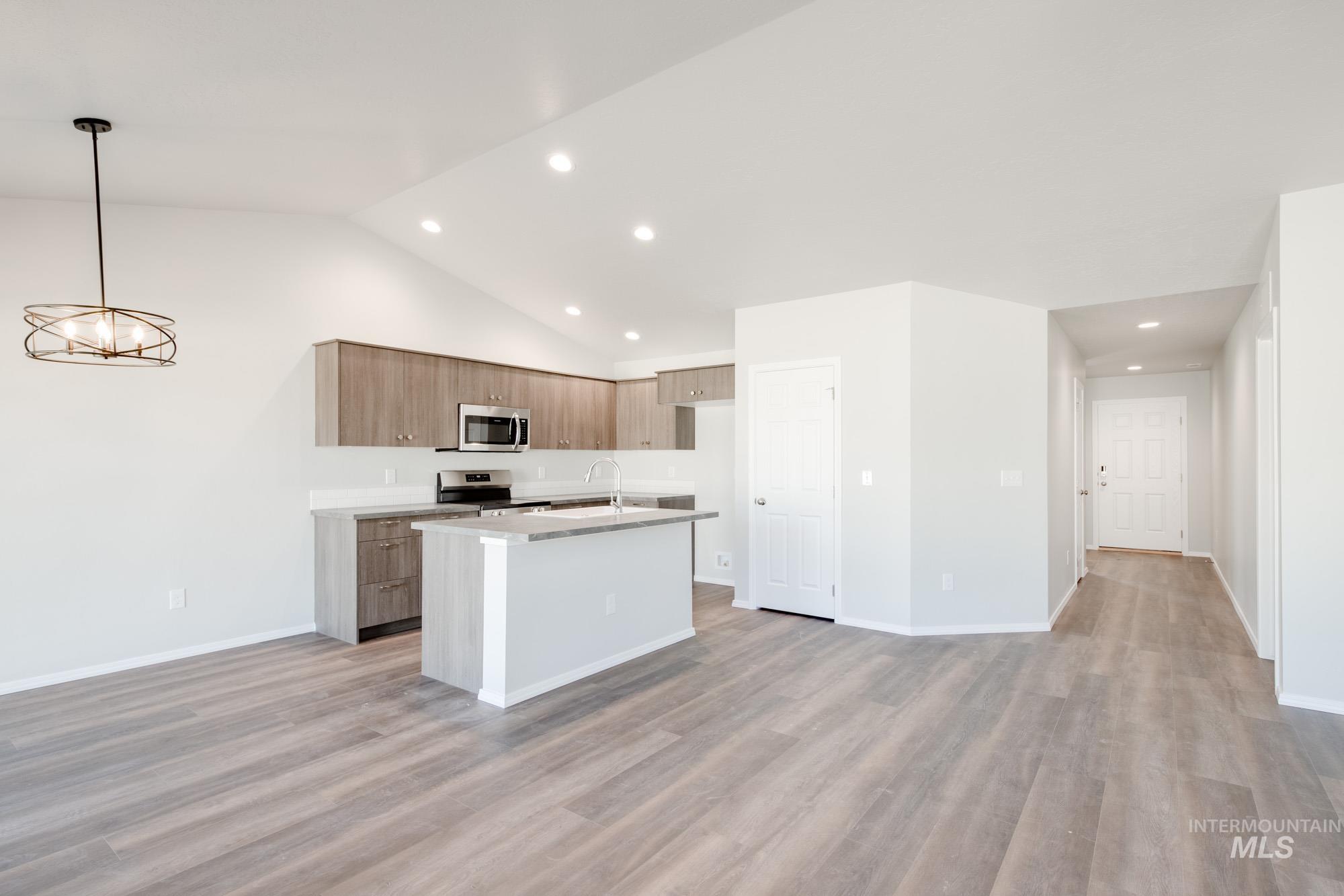 201 Idalou Way Property Photo 14