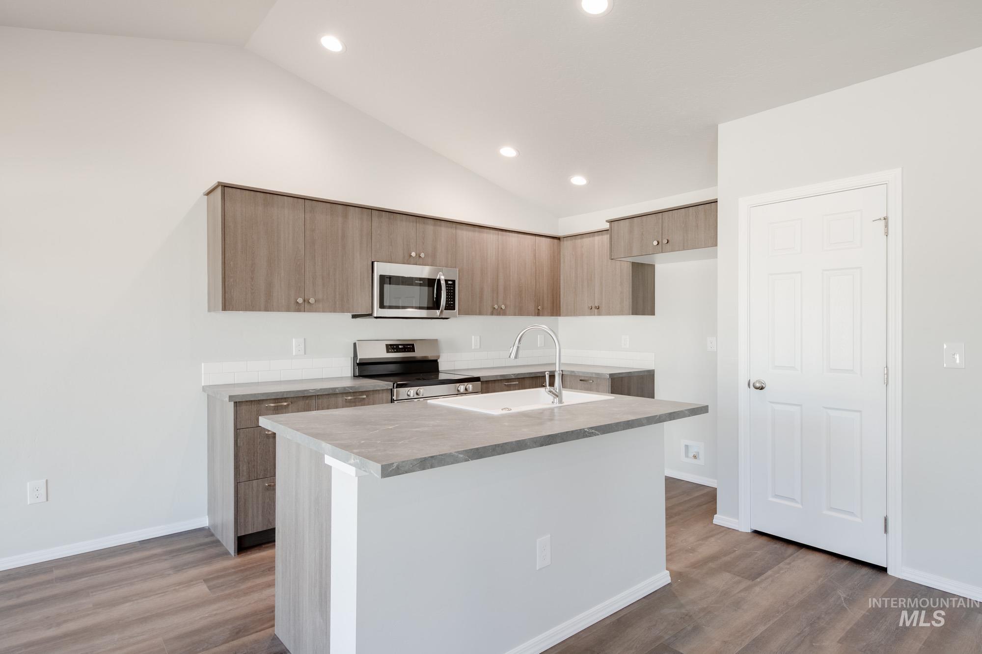 201 Idalou Way Property Photo 17