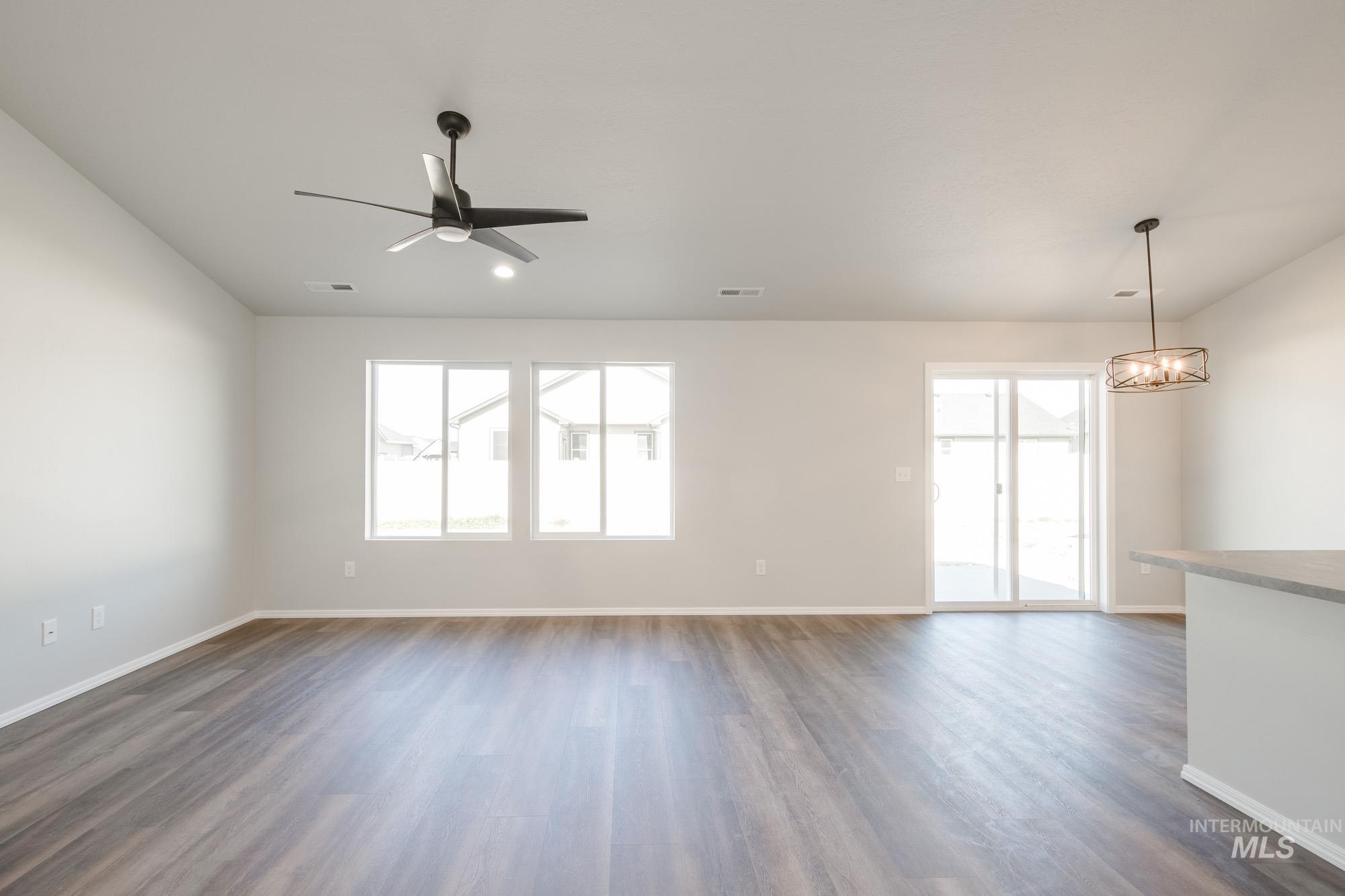 201 Idalou Way Property Photo 22