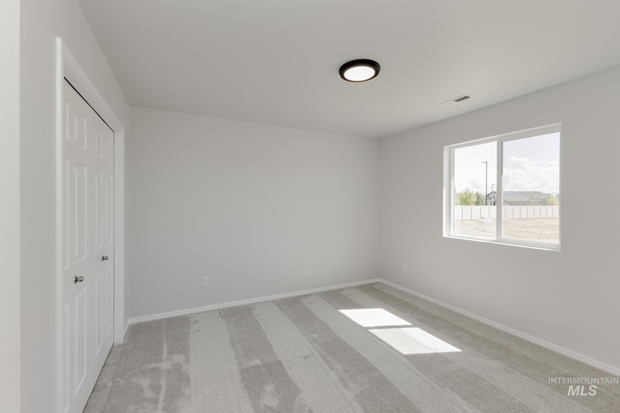682 W Snowy Owl St Property Photo 14