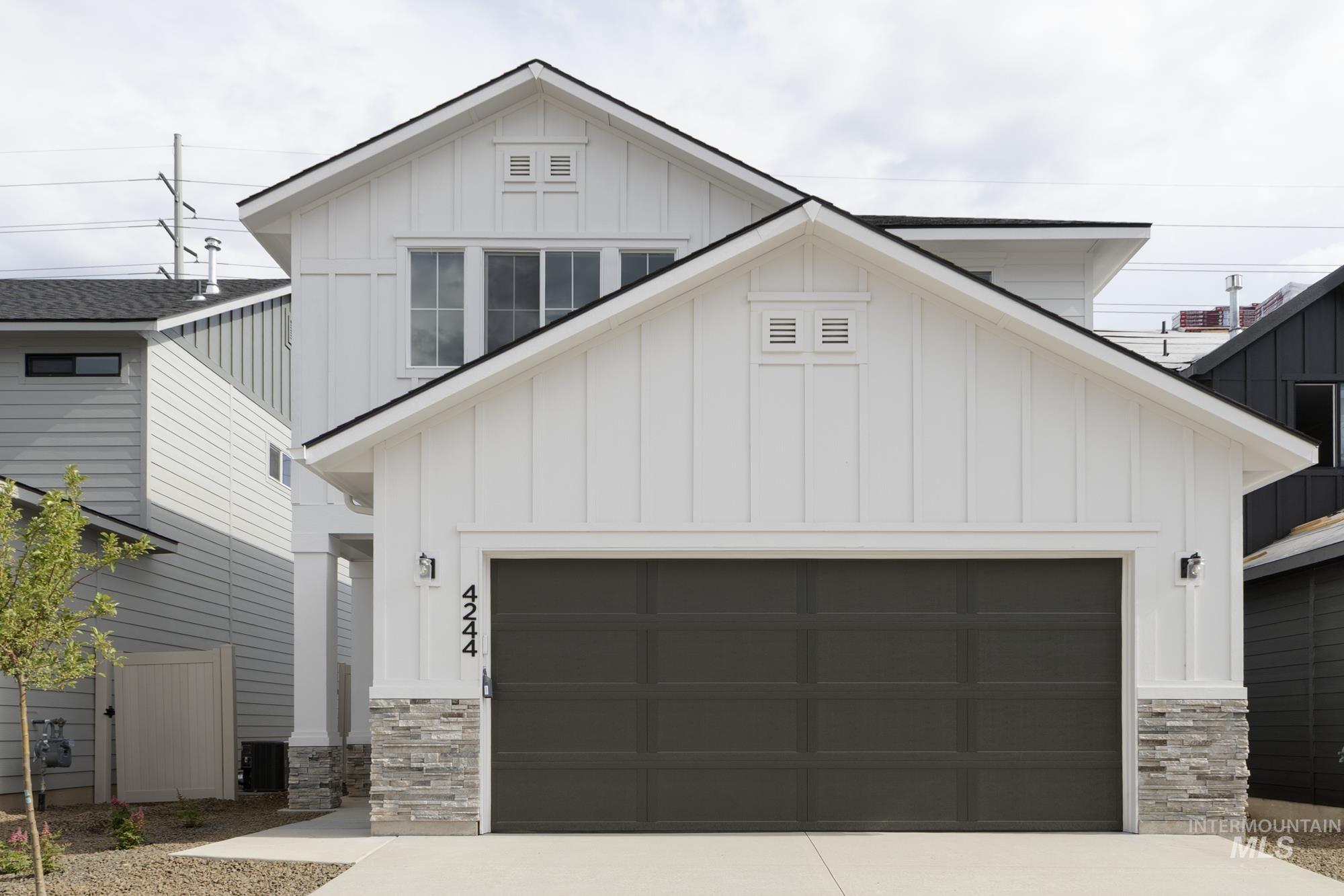 4244 E Woodmurra St Property Photo 1