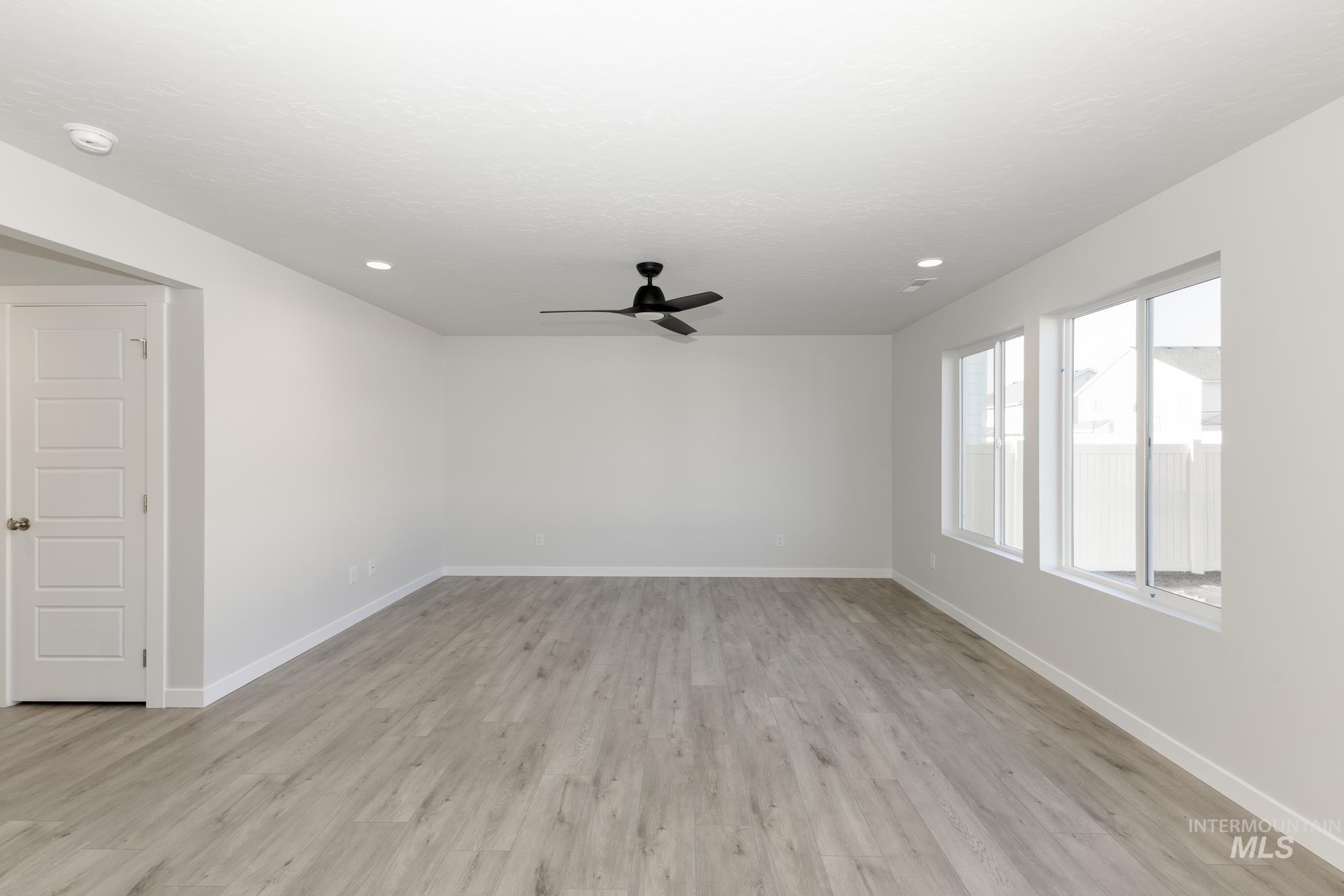 2365 W Opalite Dr Property Photo 10