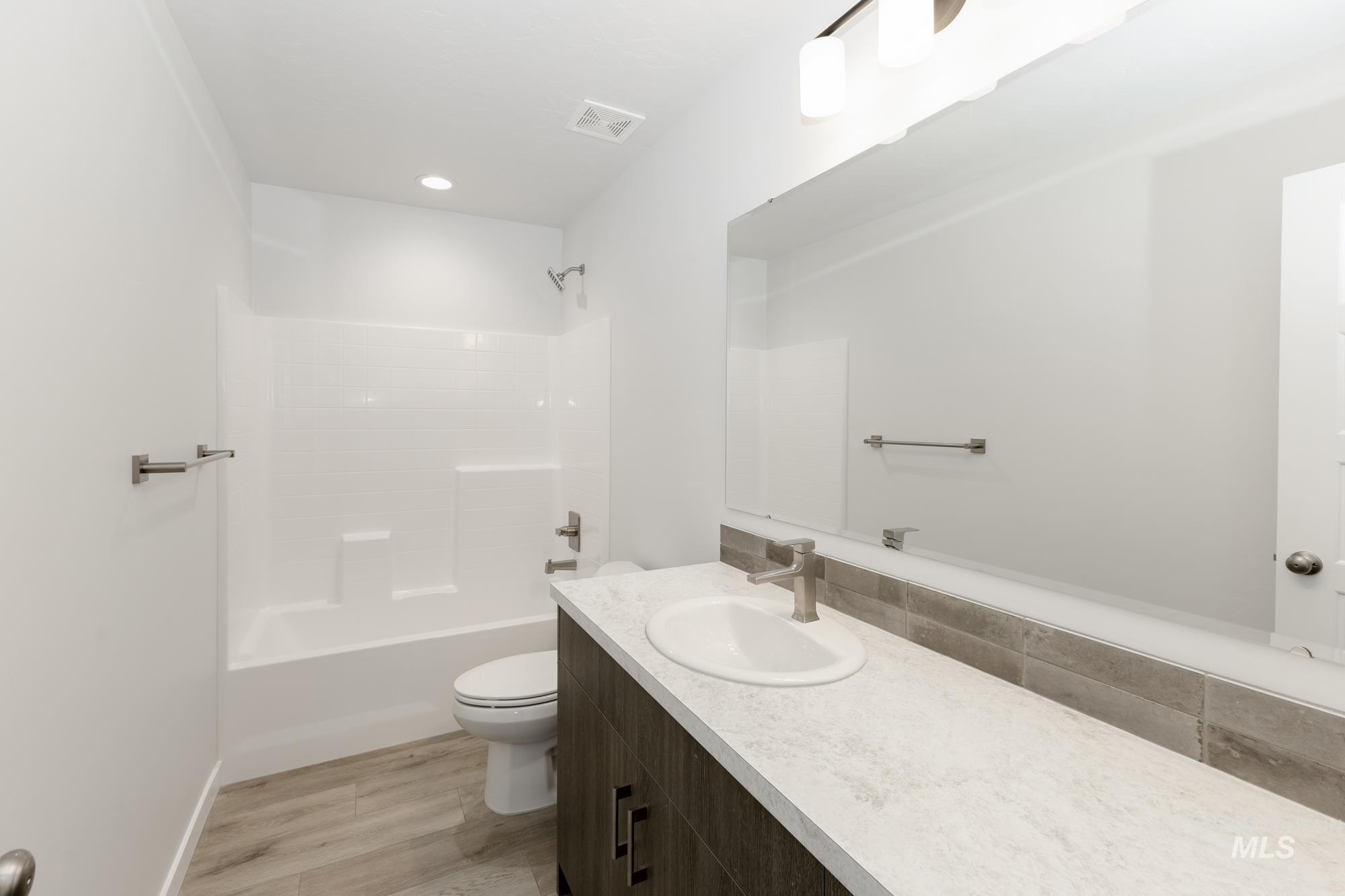 2365 W Opalite Dr Property Photo 17