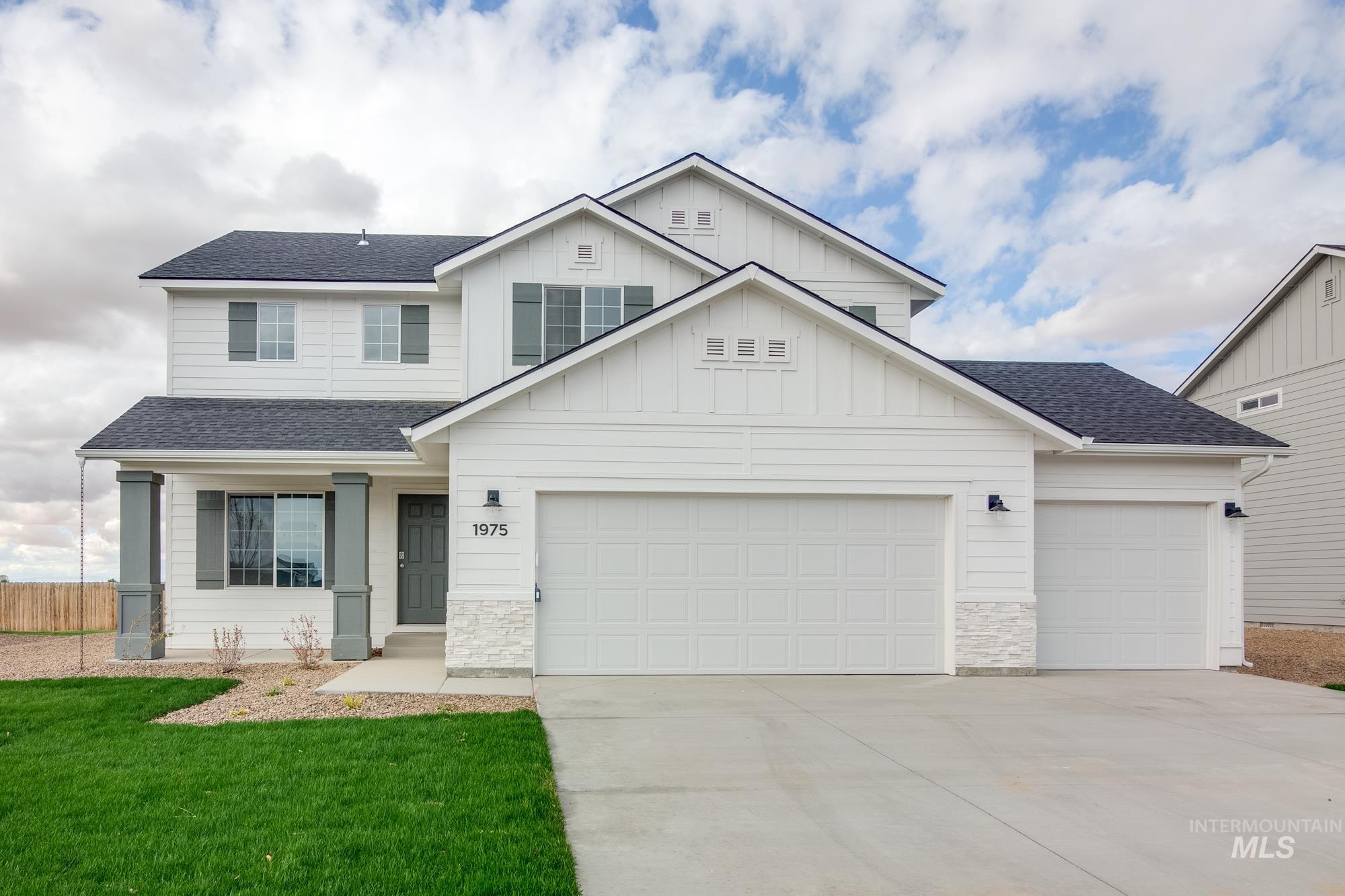 2333 W Opalite Dr Property Photo 1