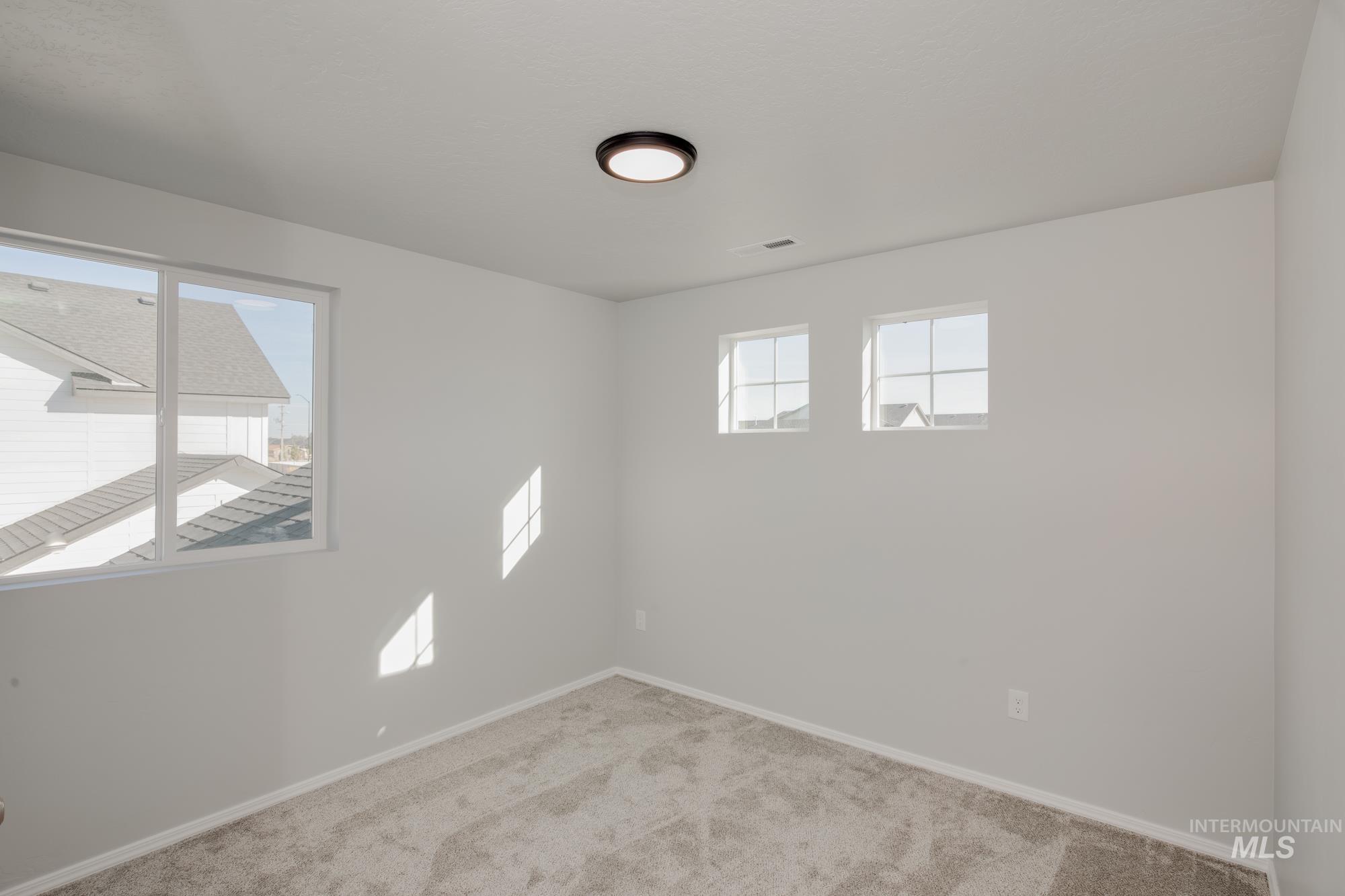 2333 W Opalite Dr Property Photo 13