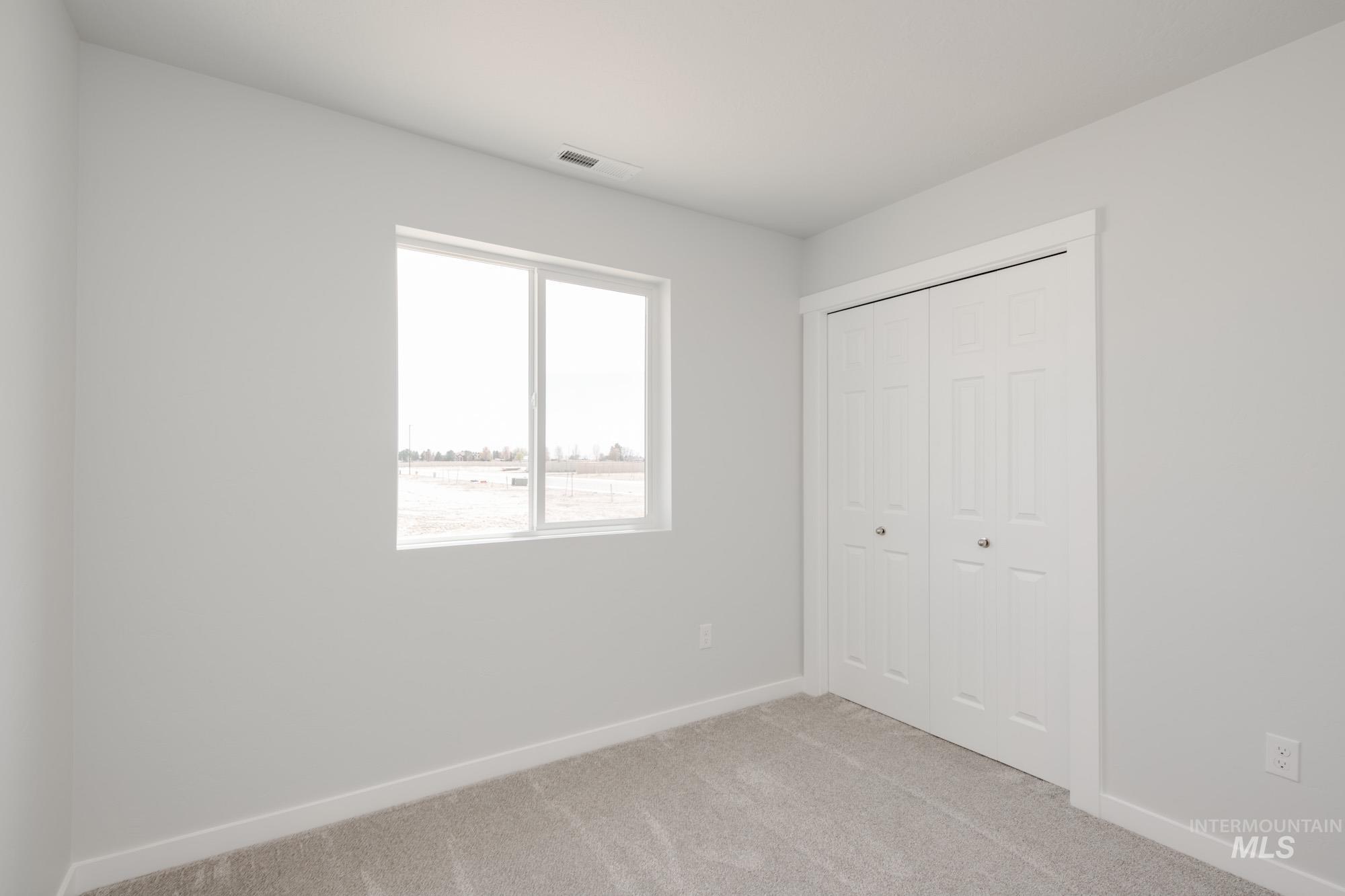 2914 E Mossy Creek Dr Property Photo 16