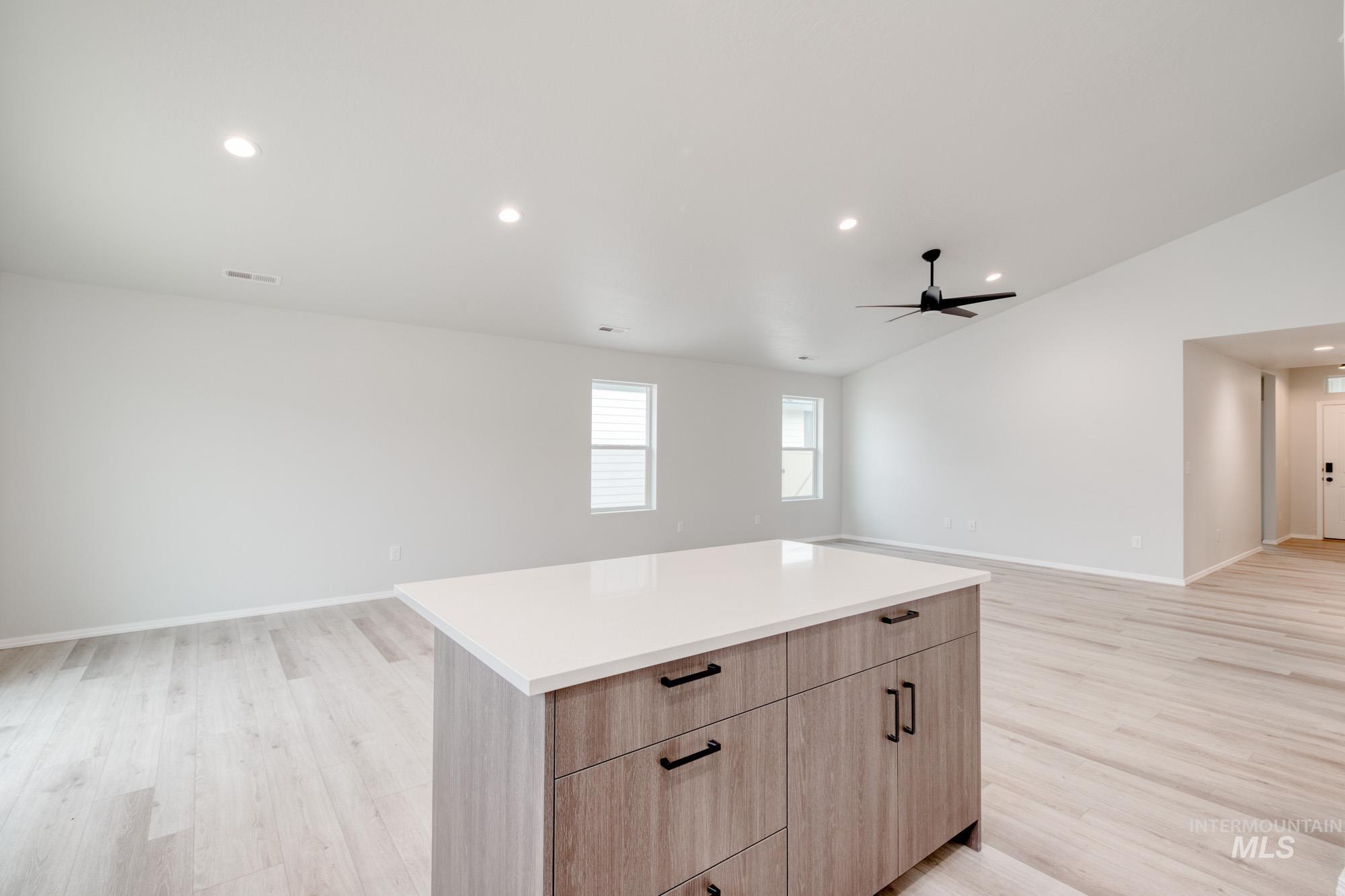 16807 Dunning Way Property Photo 9