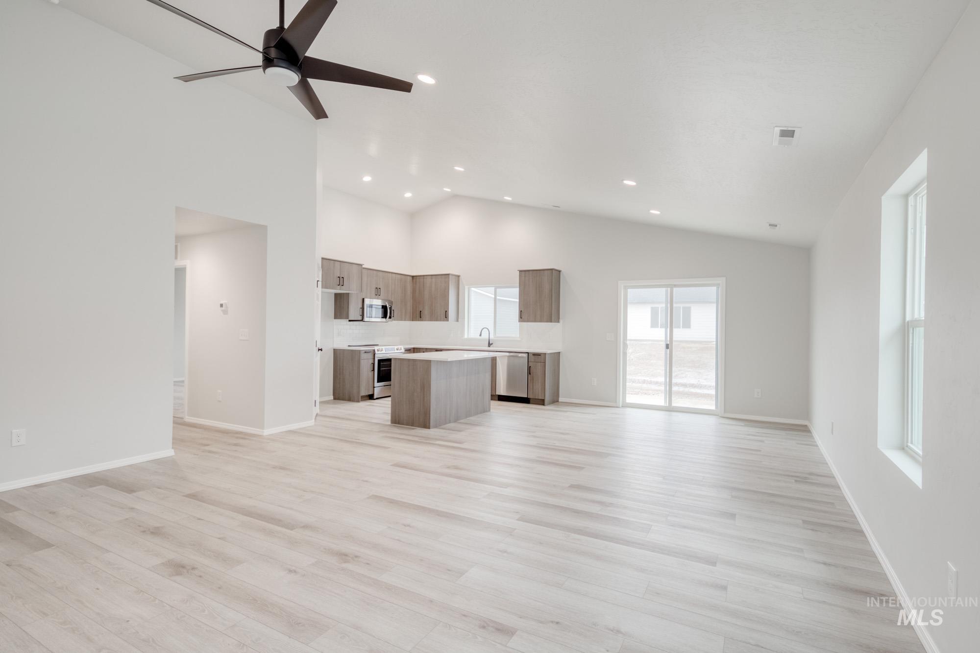16807 Dunning Way Property Photo 12