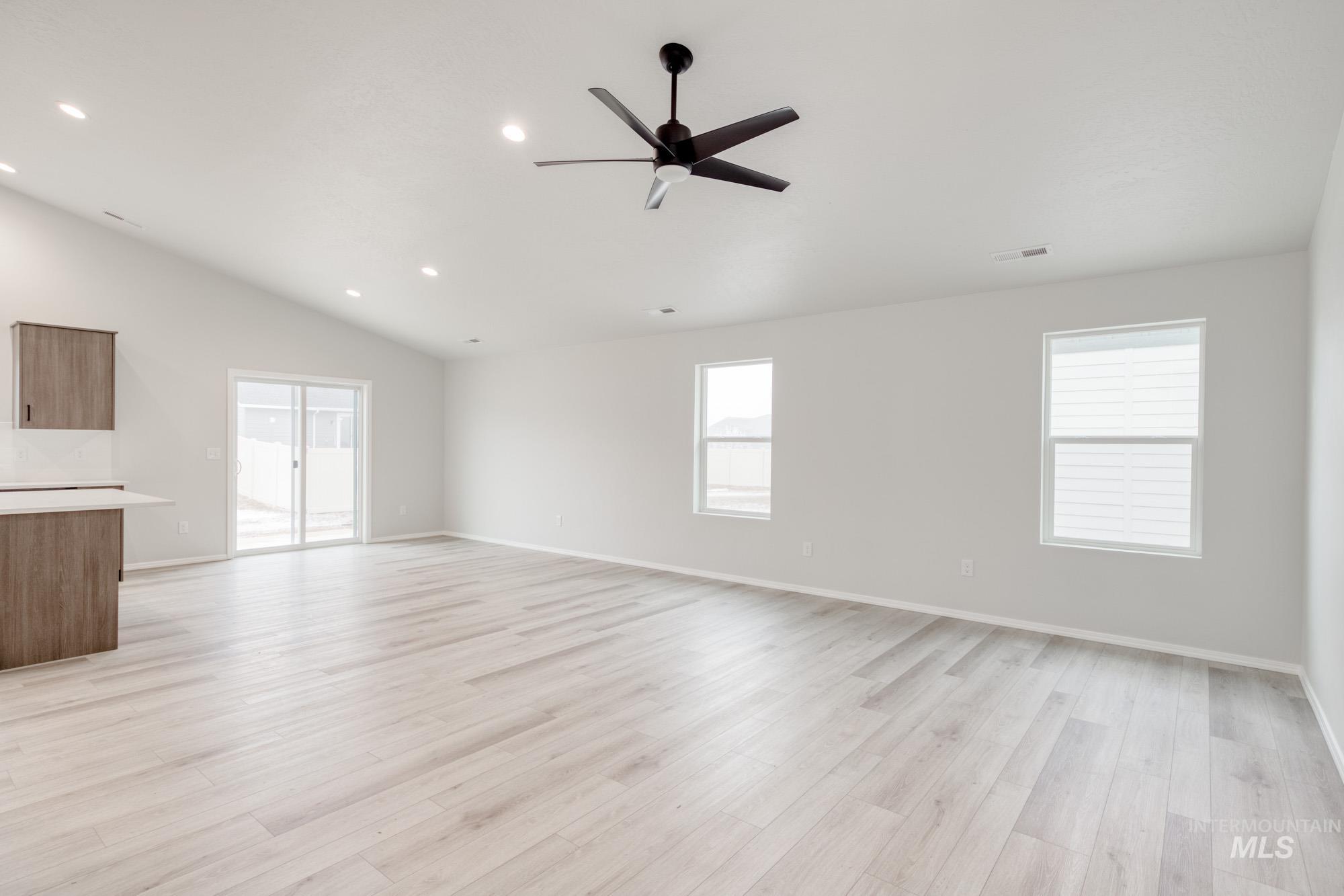 16807 Dunning Way Property Photo 13