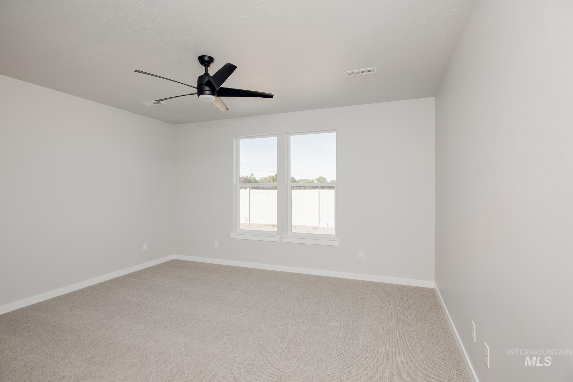 13710 Oliver Street Property Photo 18