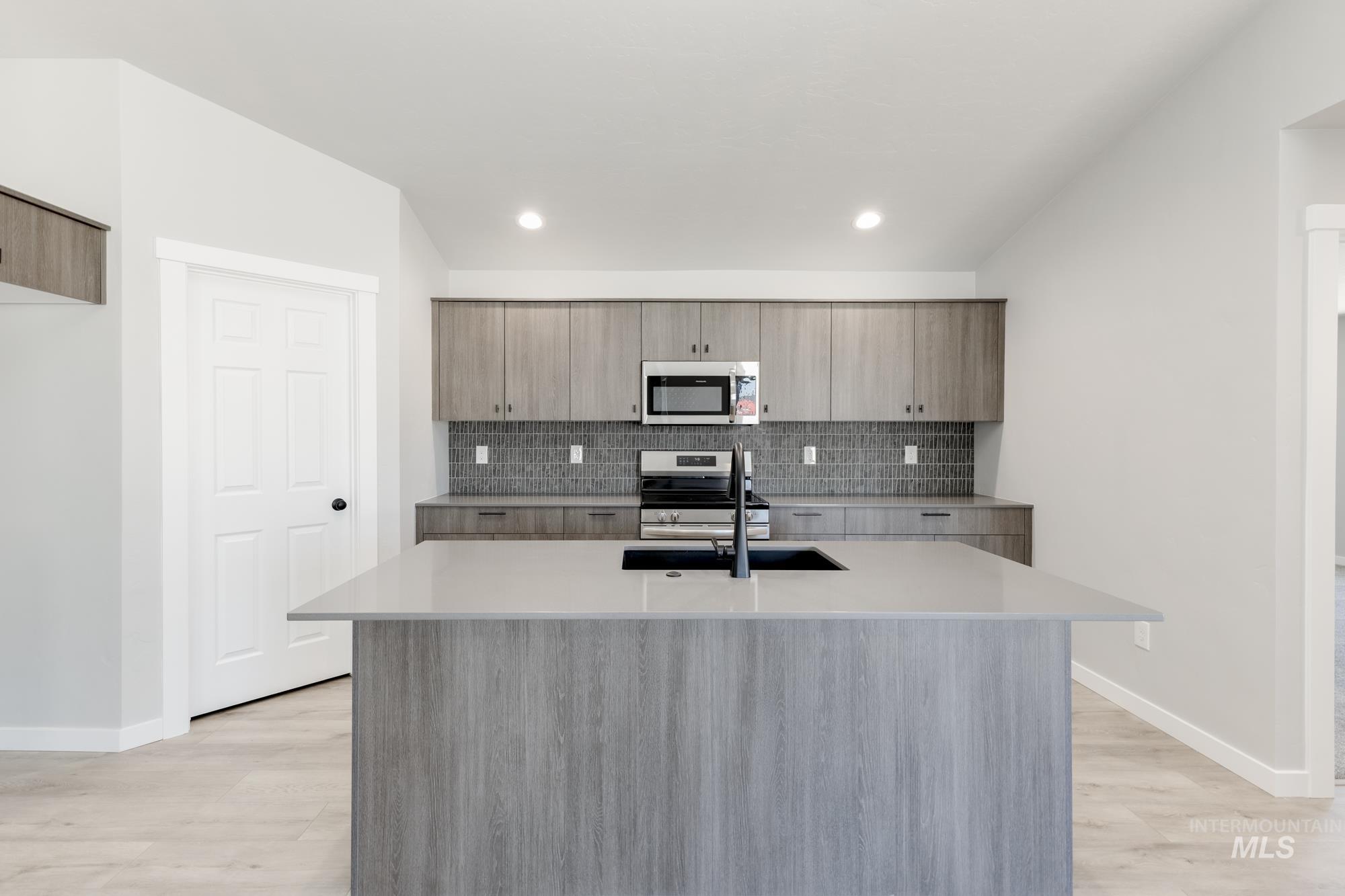 15397 Ivybridge Way Property Photo 3