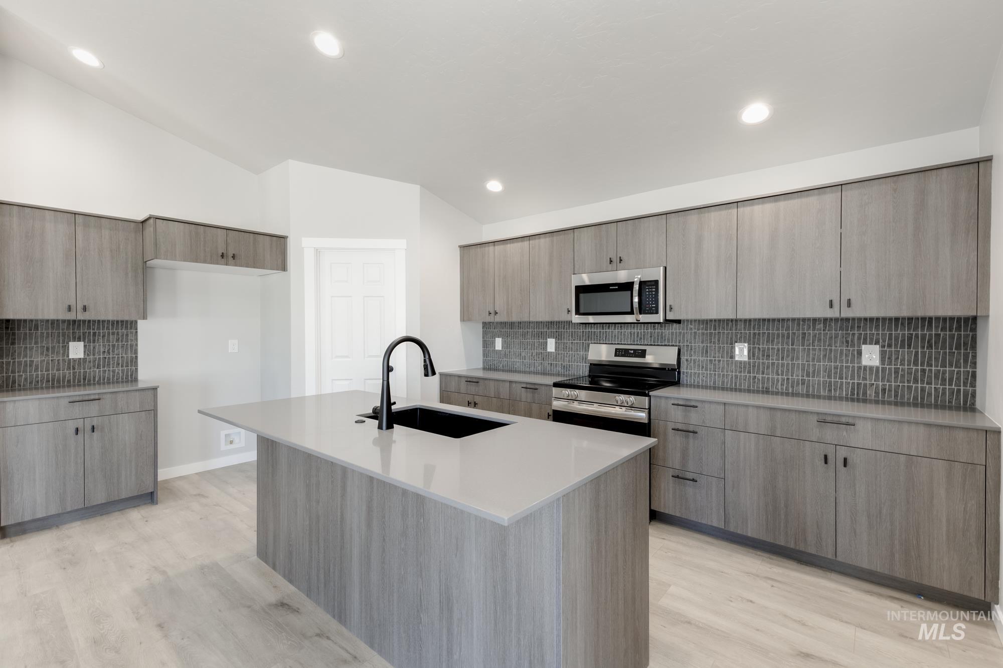 15397 Ivybridge Way Property Photo 4