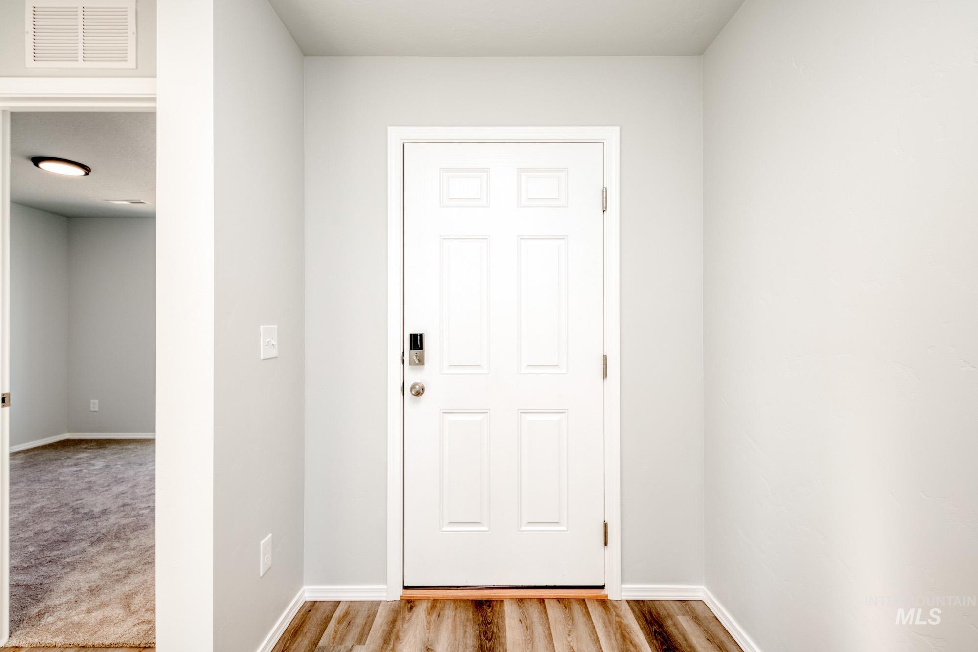 1086 Jimson Avenue Property Photo 2