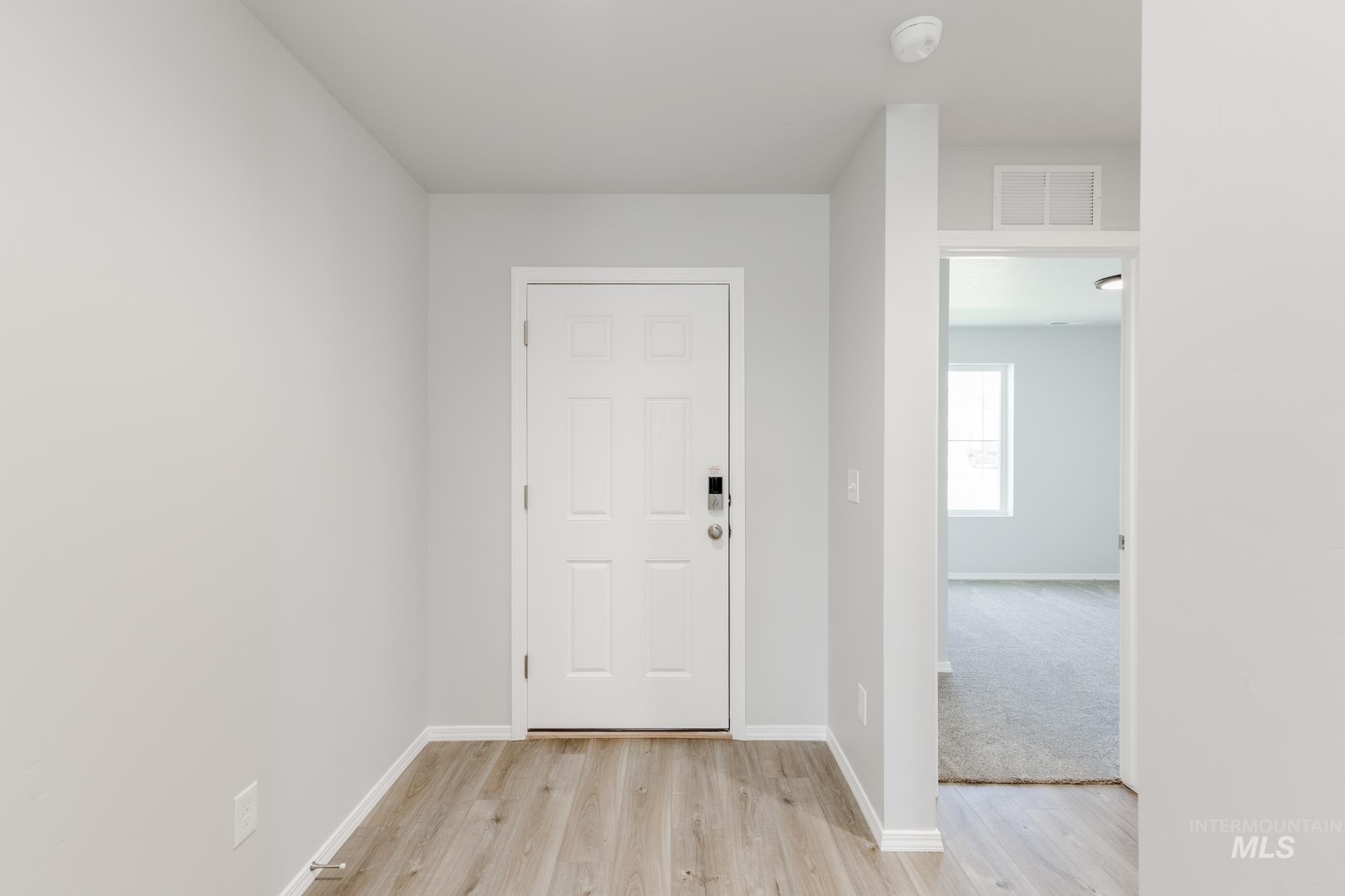 1086 Jimson Avenue Property Photo 2