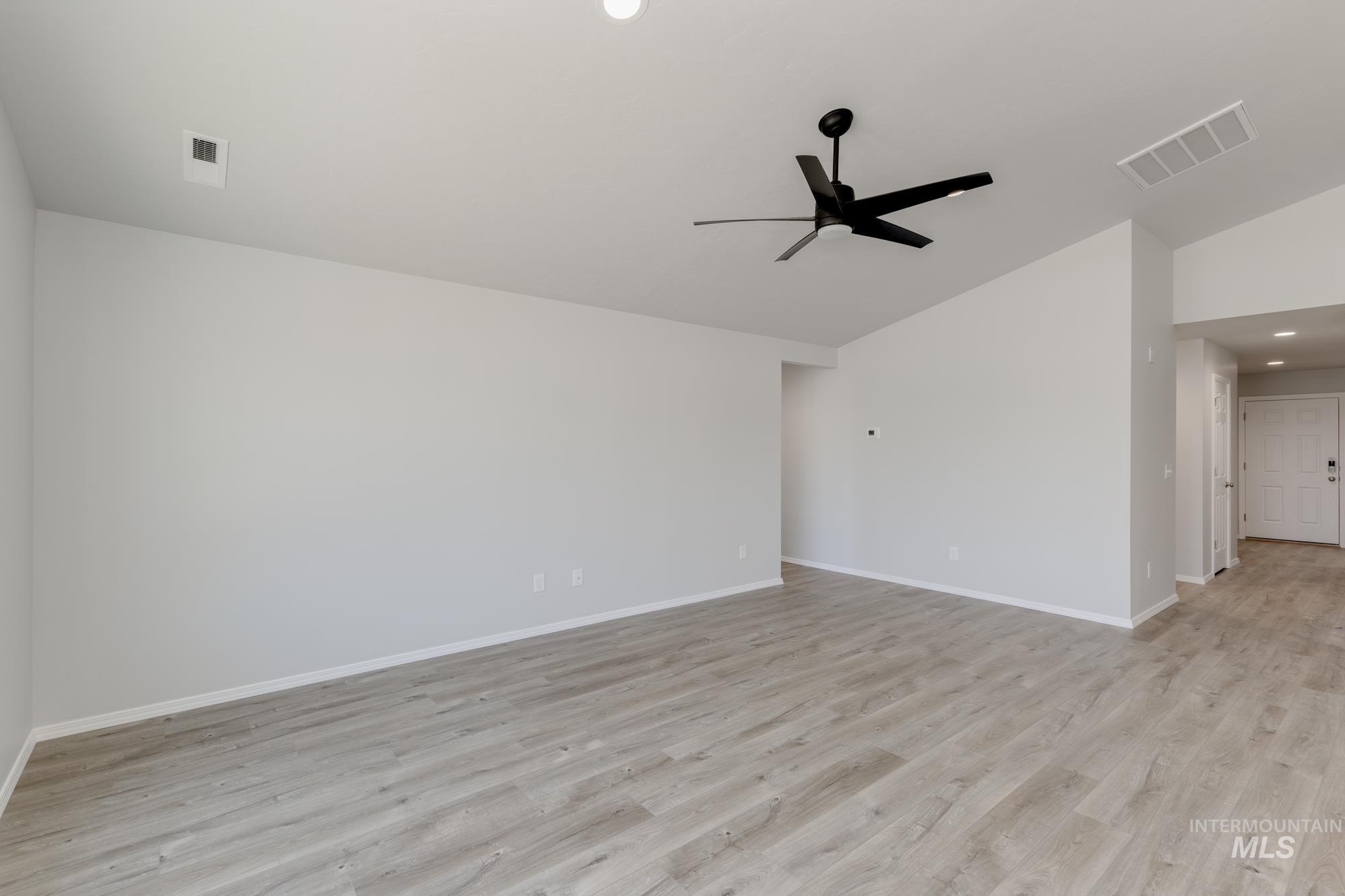 1086 Jimson Avenue Property Photo 9