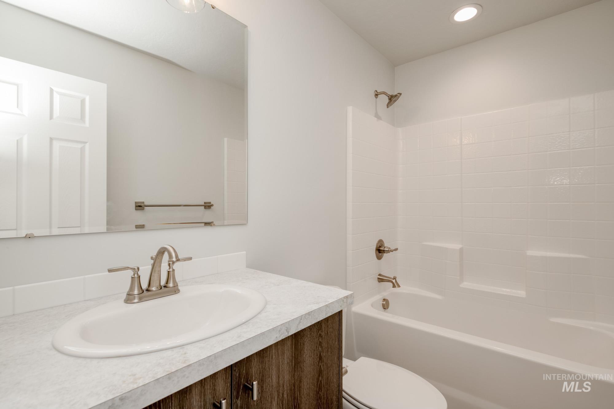 1086 Jimson Avenue Property Photo 13