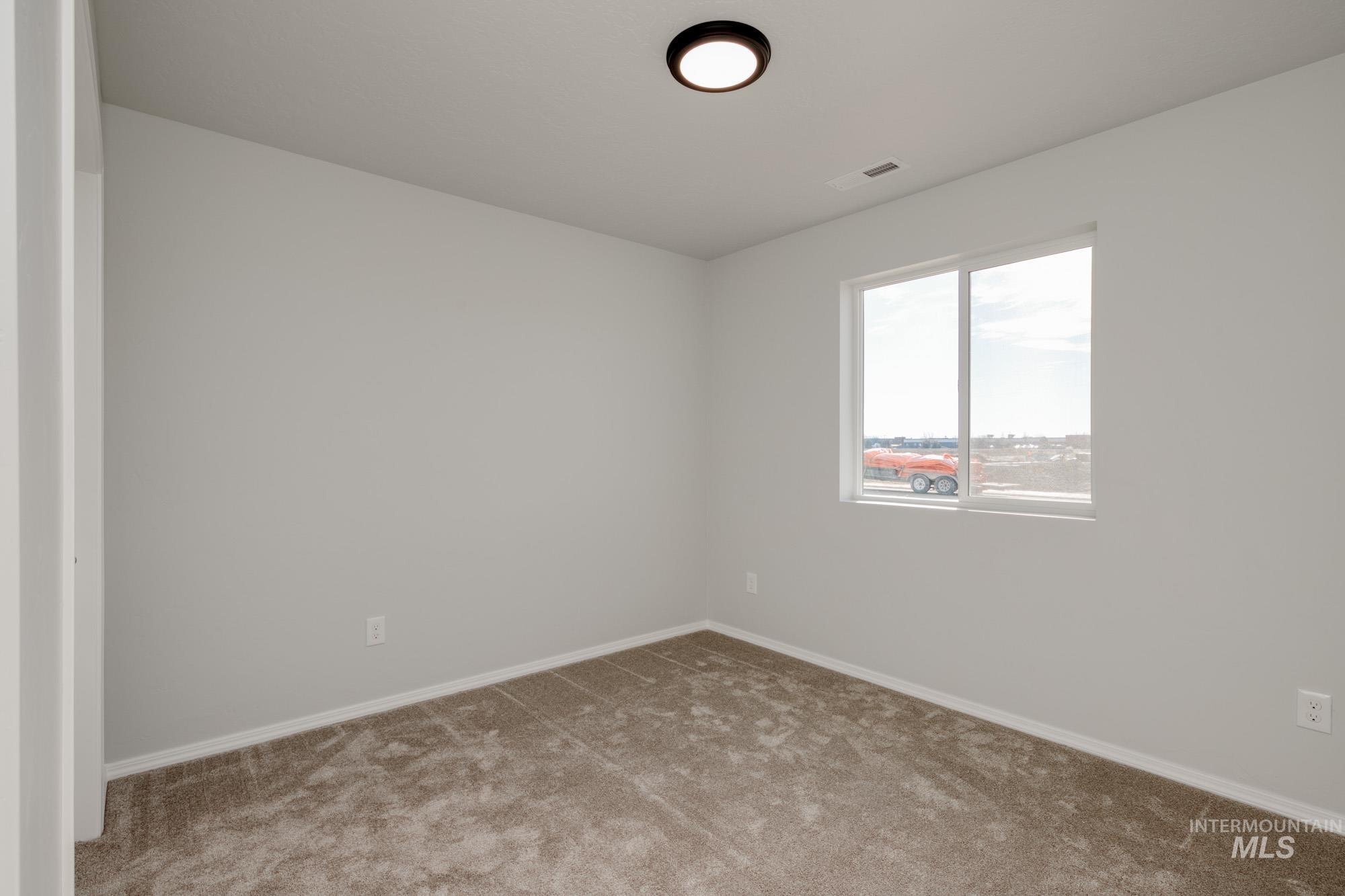 1086 Jimson Avenue Property Photo 14