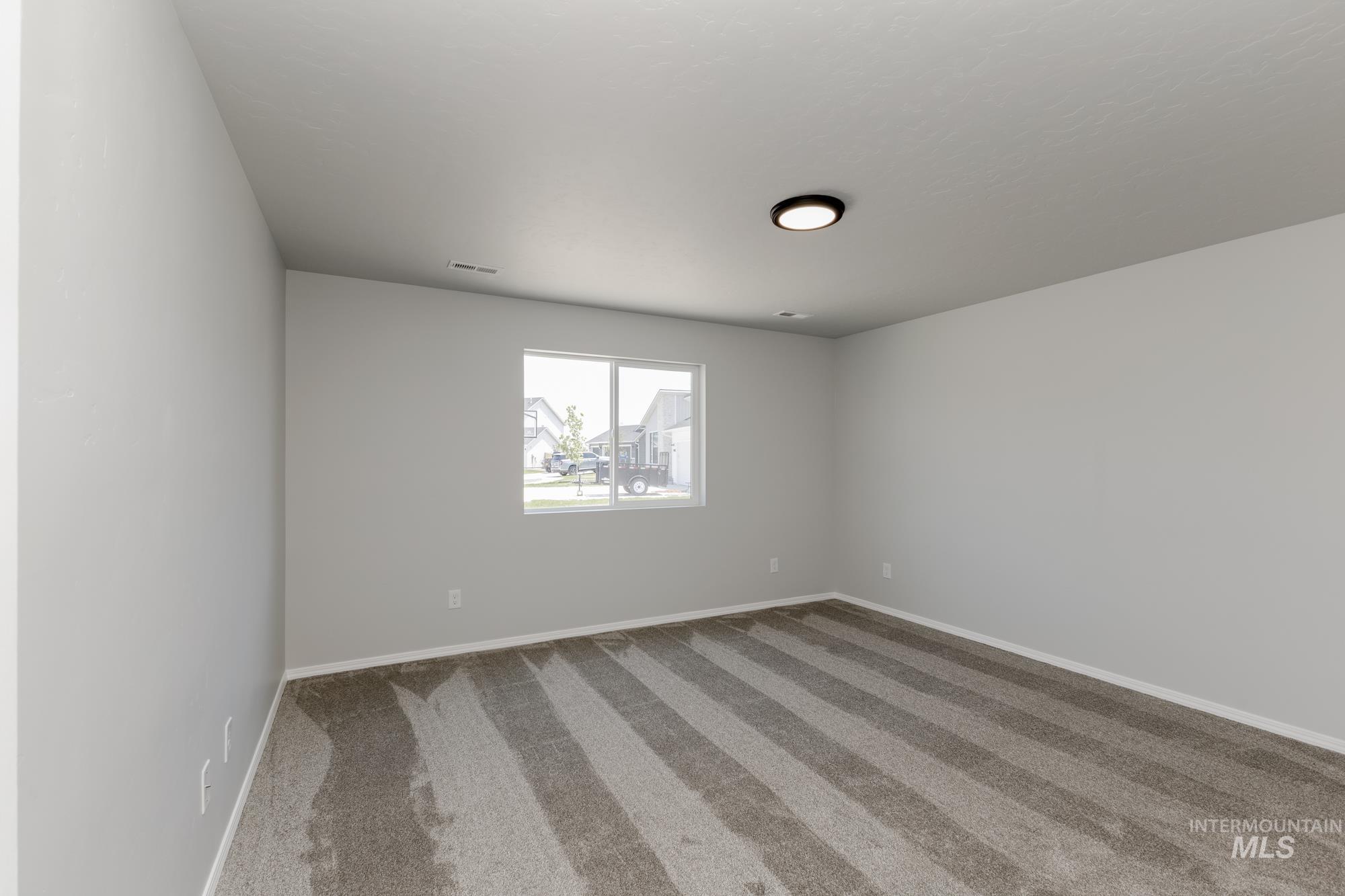 1086 Jimson Avenue Property Photo 15